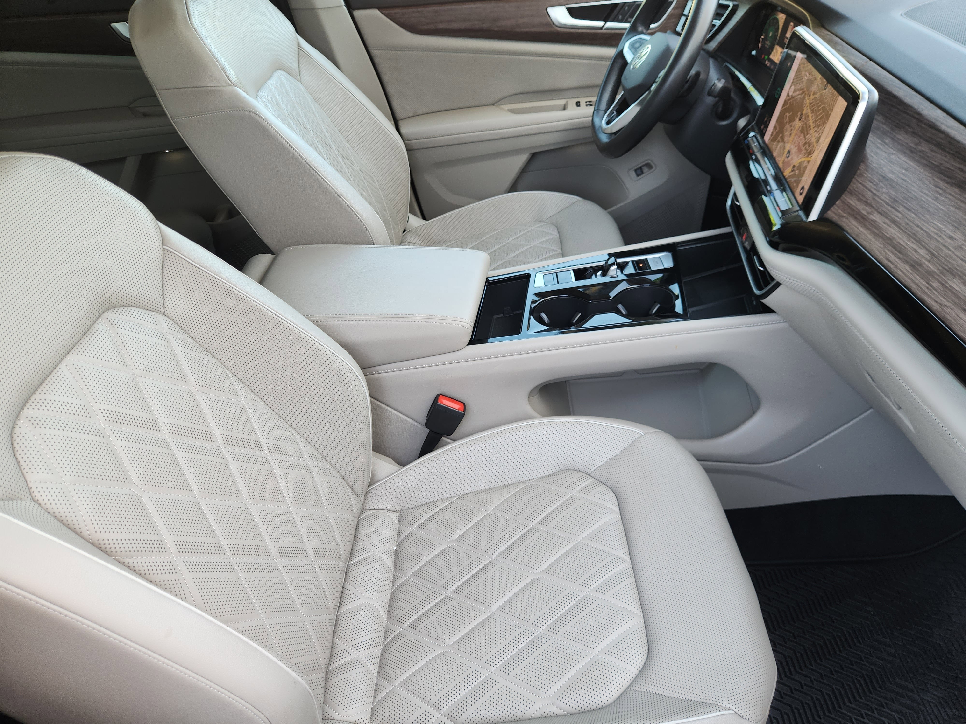 2024 Volkswagen Atlas 2.0T SEL Premium R-Line