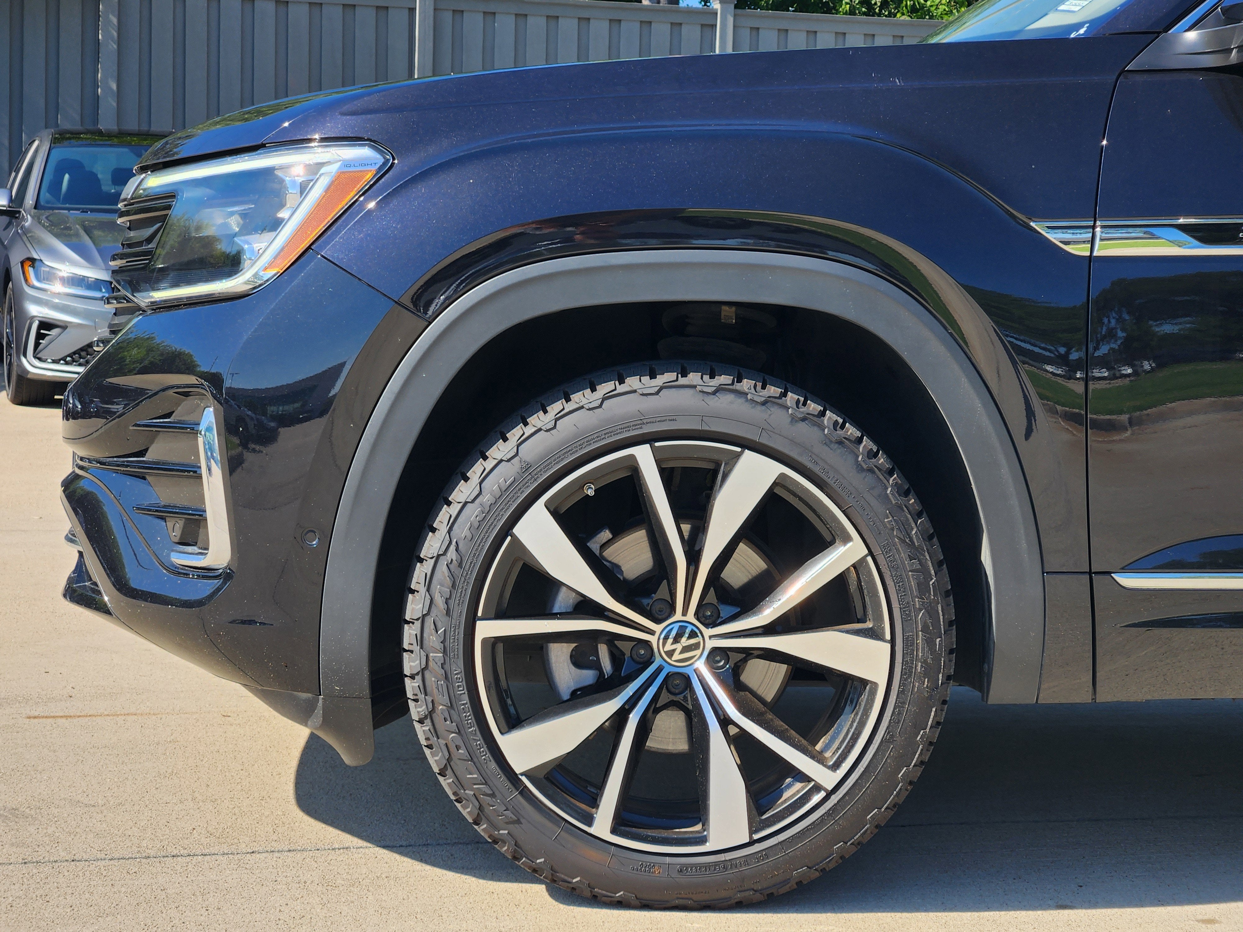 2024 Volkswagen Atlas 2.0T SEL Premium R-Line