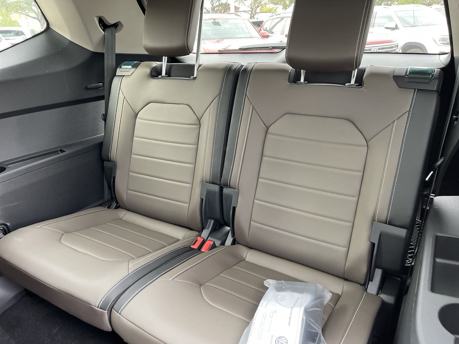 2024 Volkswagen Atlas 2.0T SEL Premium R-Line