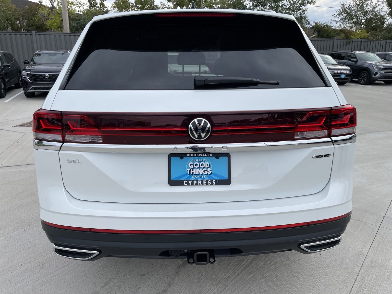 2024 Volkswagen Atlas 2.0T SEL Premium R-Line
