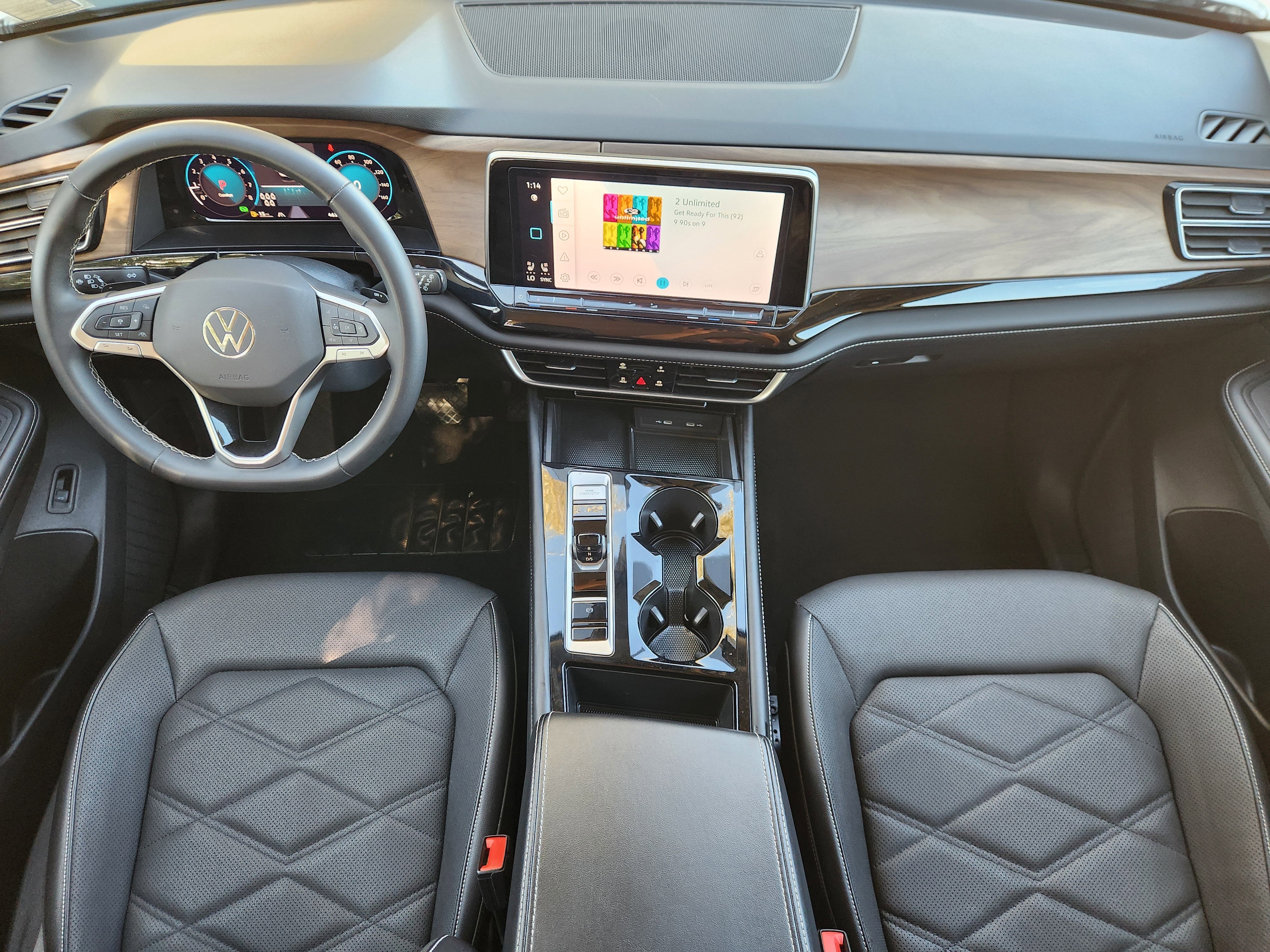 2024 Volkswagen Atlas 2.0T SE w/Technology