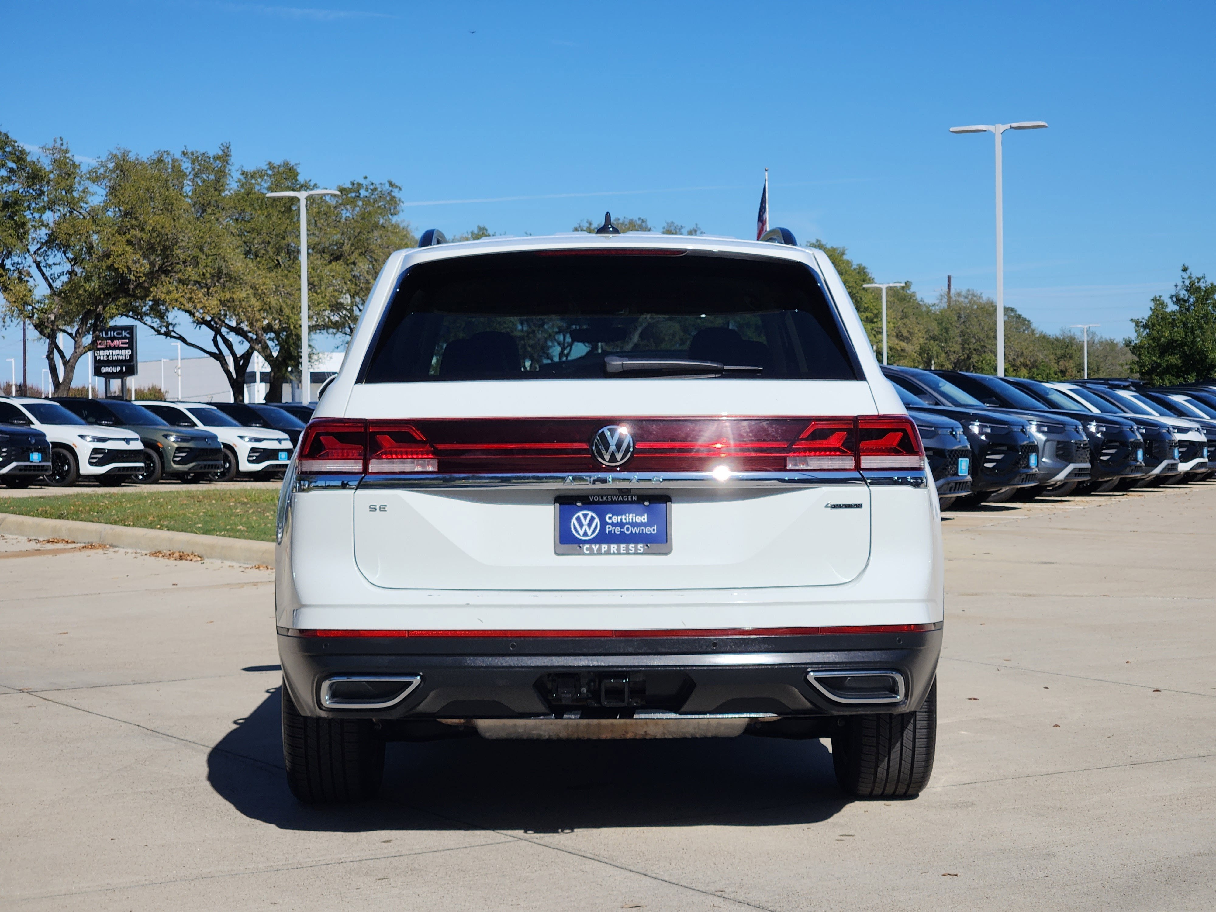 2024 Volkswagen Atlas 2.0T SE w/Technology