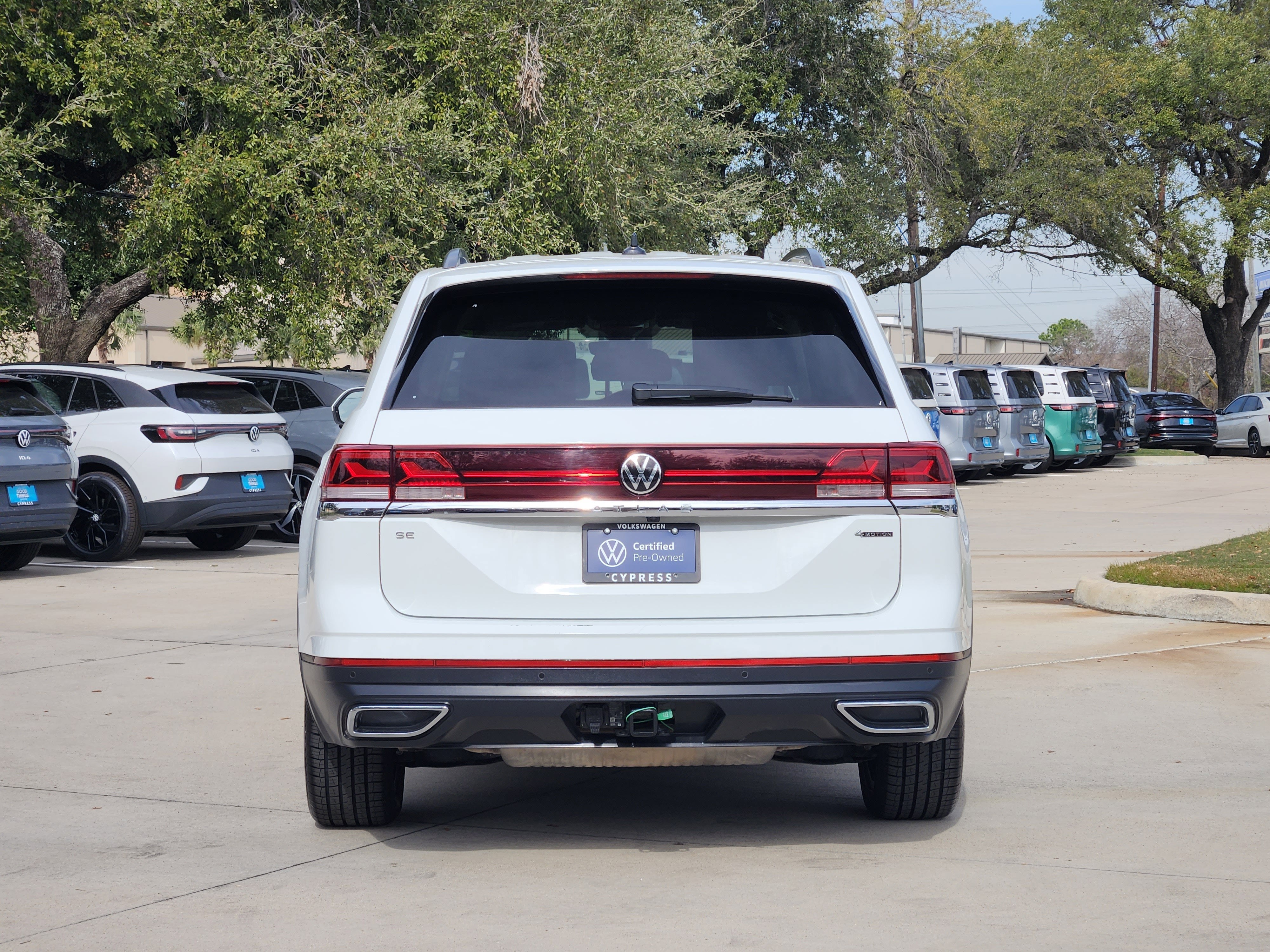 2025 Volkswagen Atlas 2.0T SE w/Technology