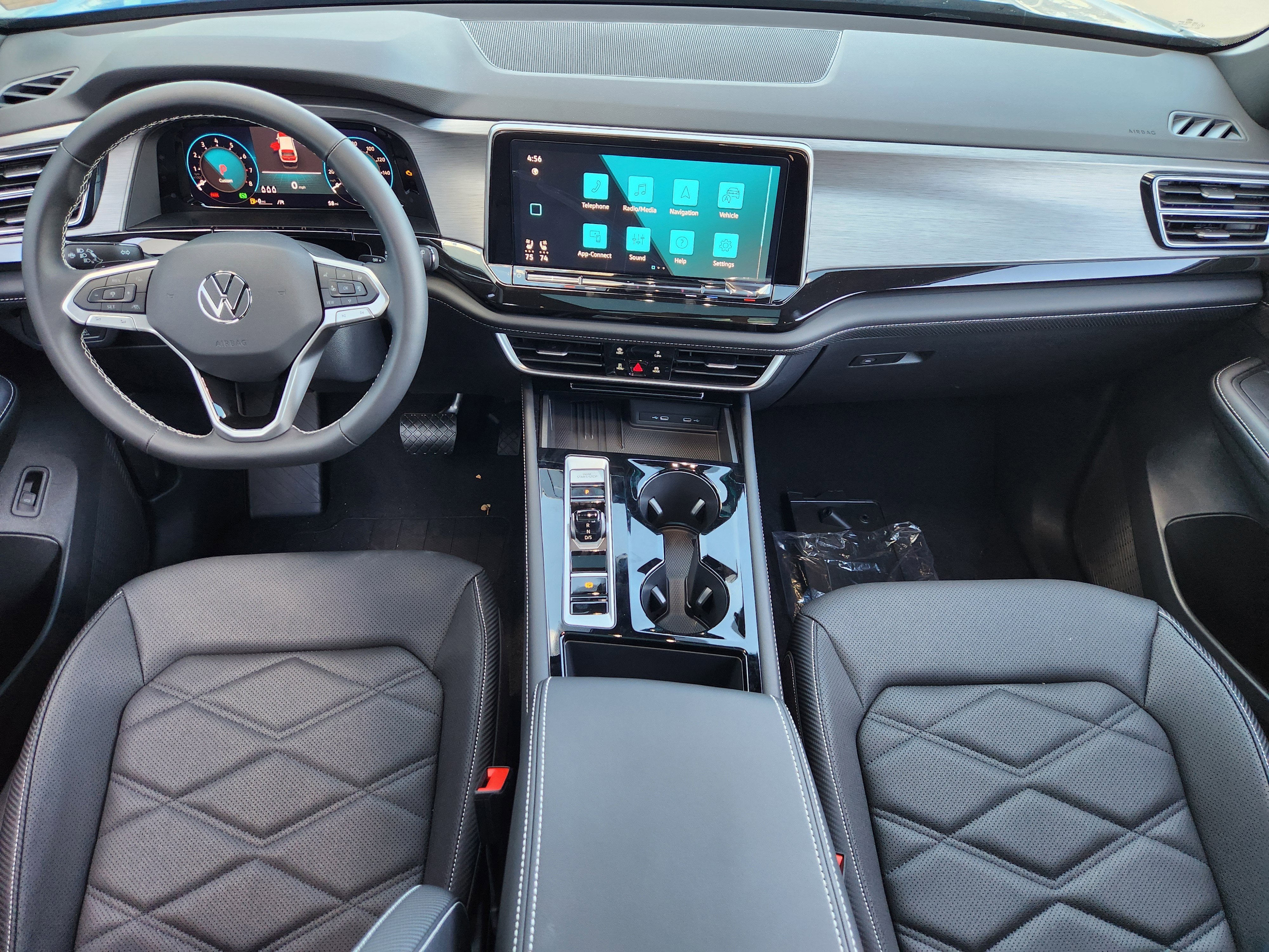 2026 Volkswagen Atlas Cross Sport 2.0T SE w/Technology