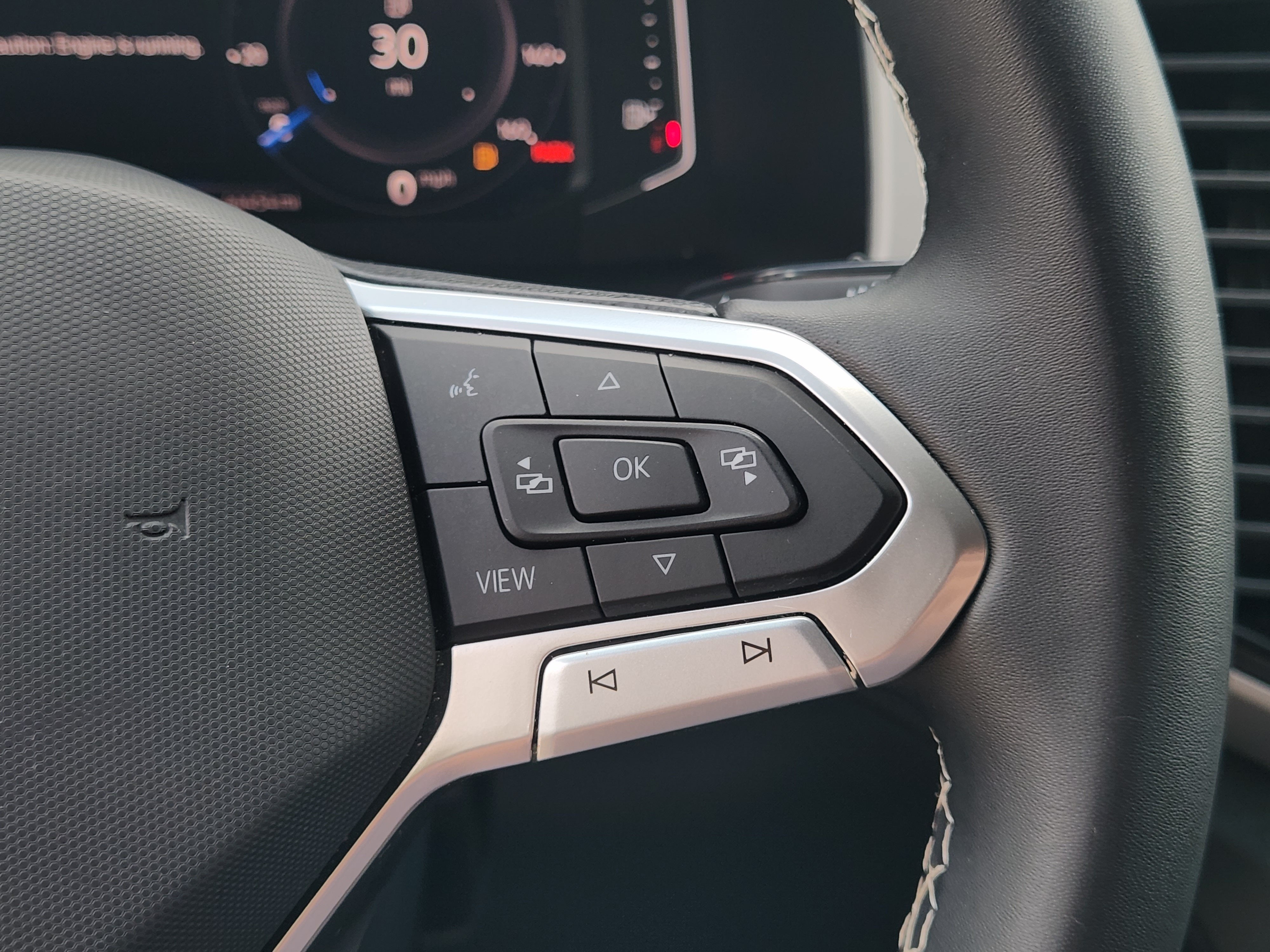 2023 Volkswagen Atlas Cross Sport 2.0T SE w/Technology