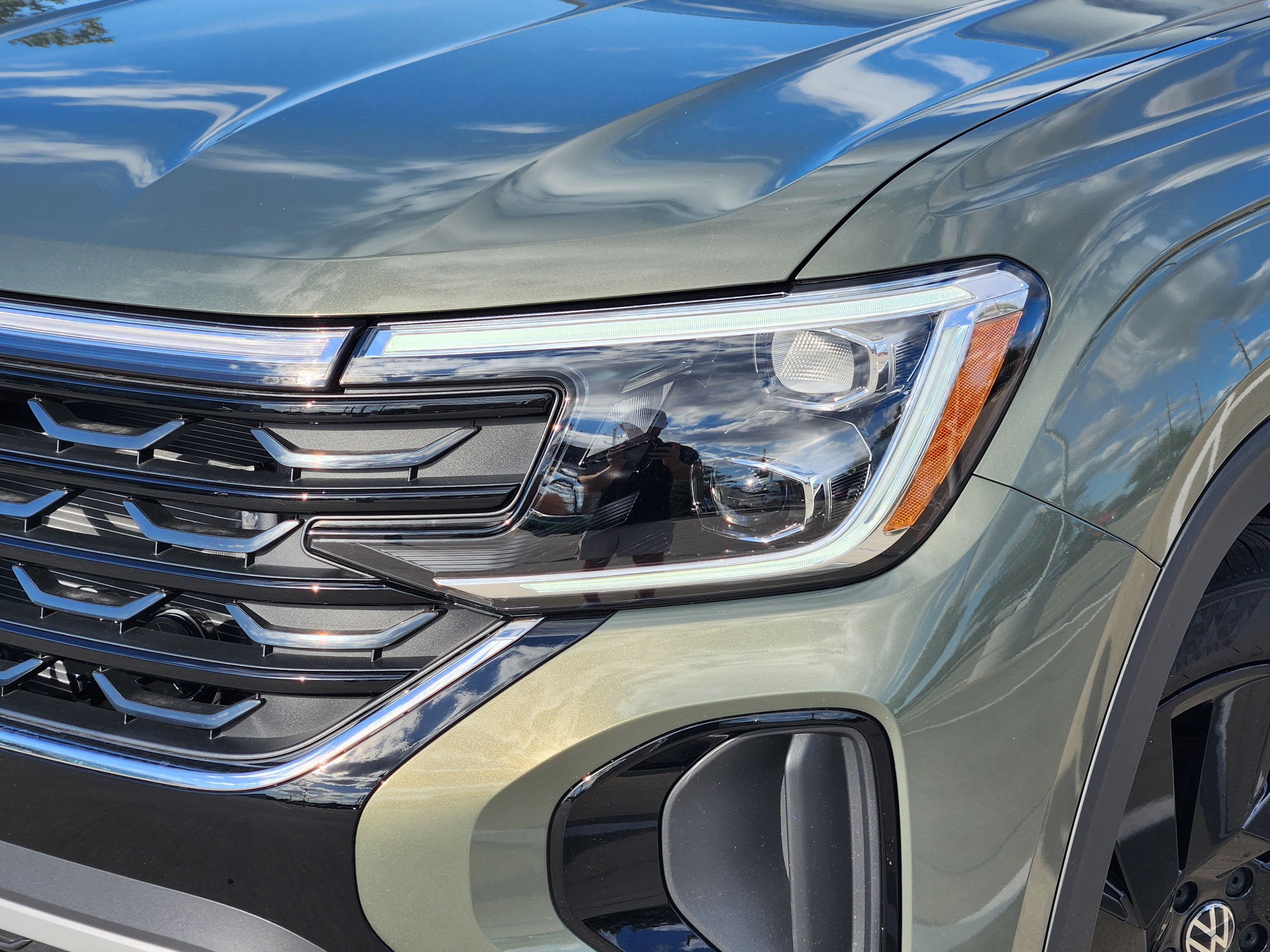 2026 Volkswagen Atlas Cross Sport 2.0T SE w/Technology