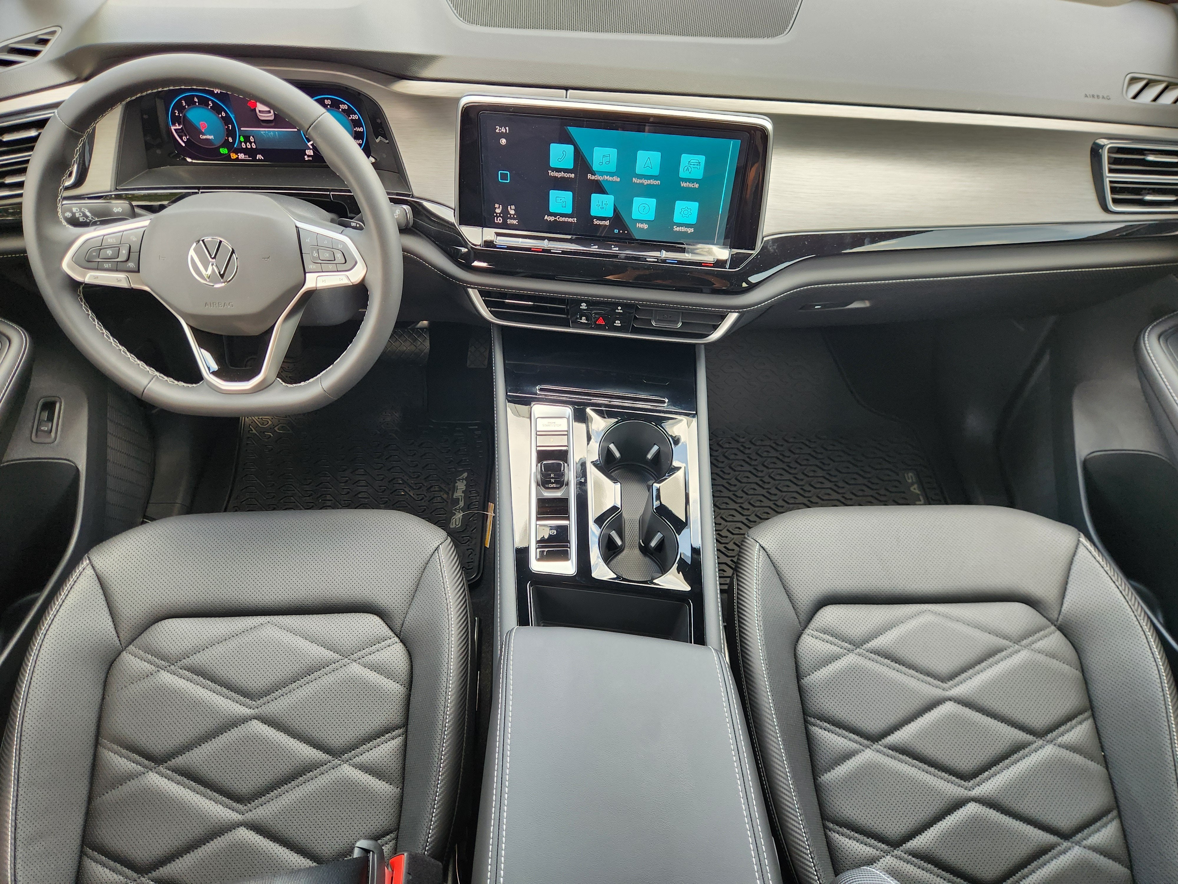 2026 Volkswagen Atlas Cross Sport 2.0T SE w/Technology