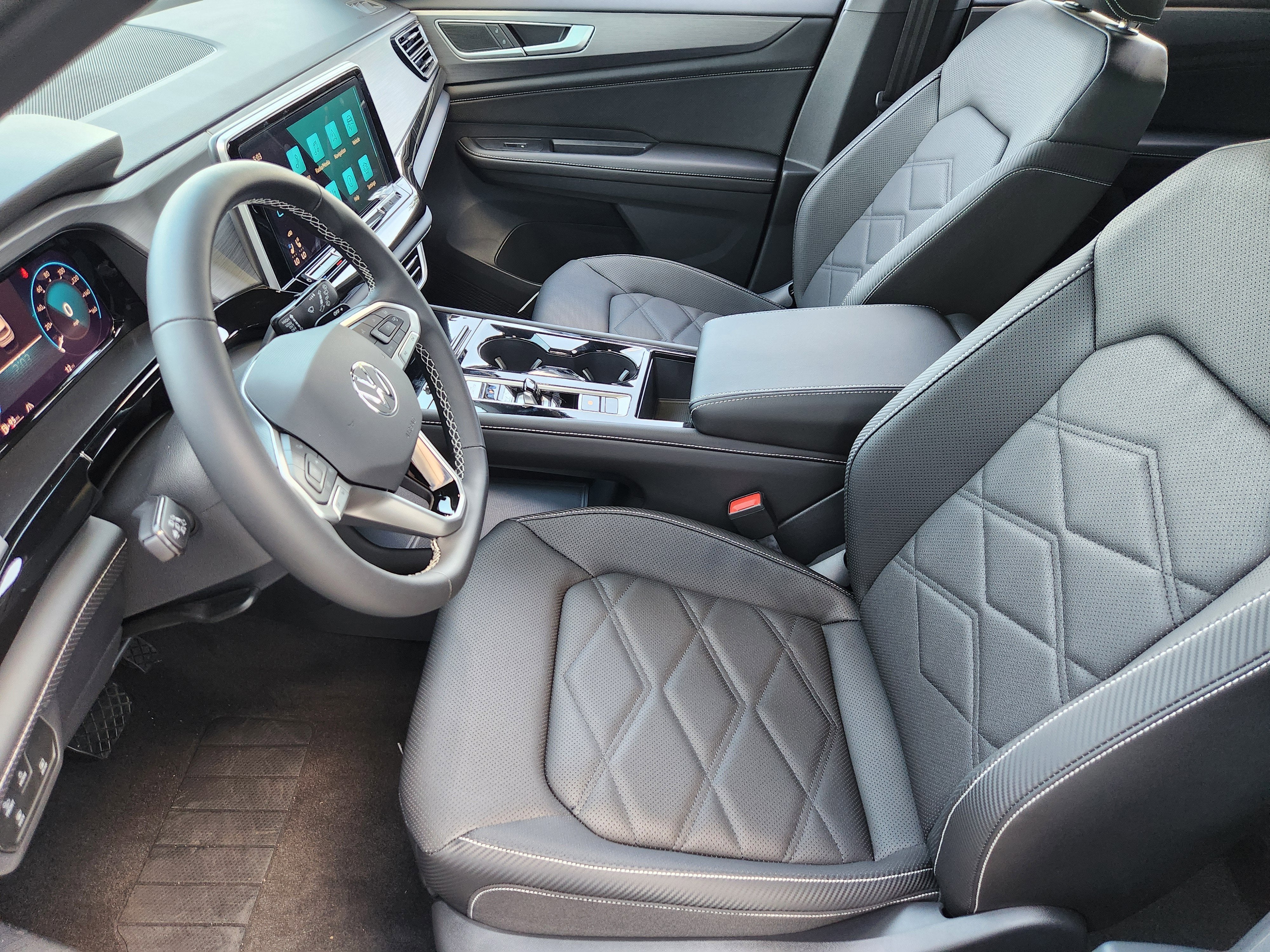 2026 Volkswagen Atlas Cross Sport 2.0T SE w/Technology