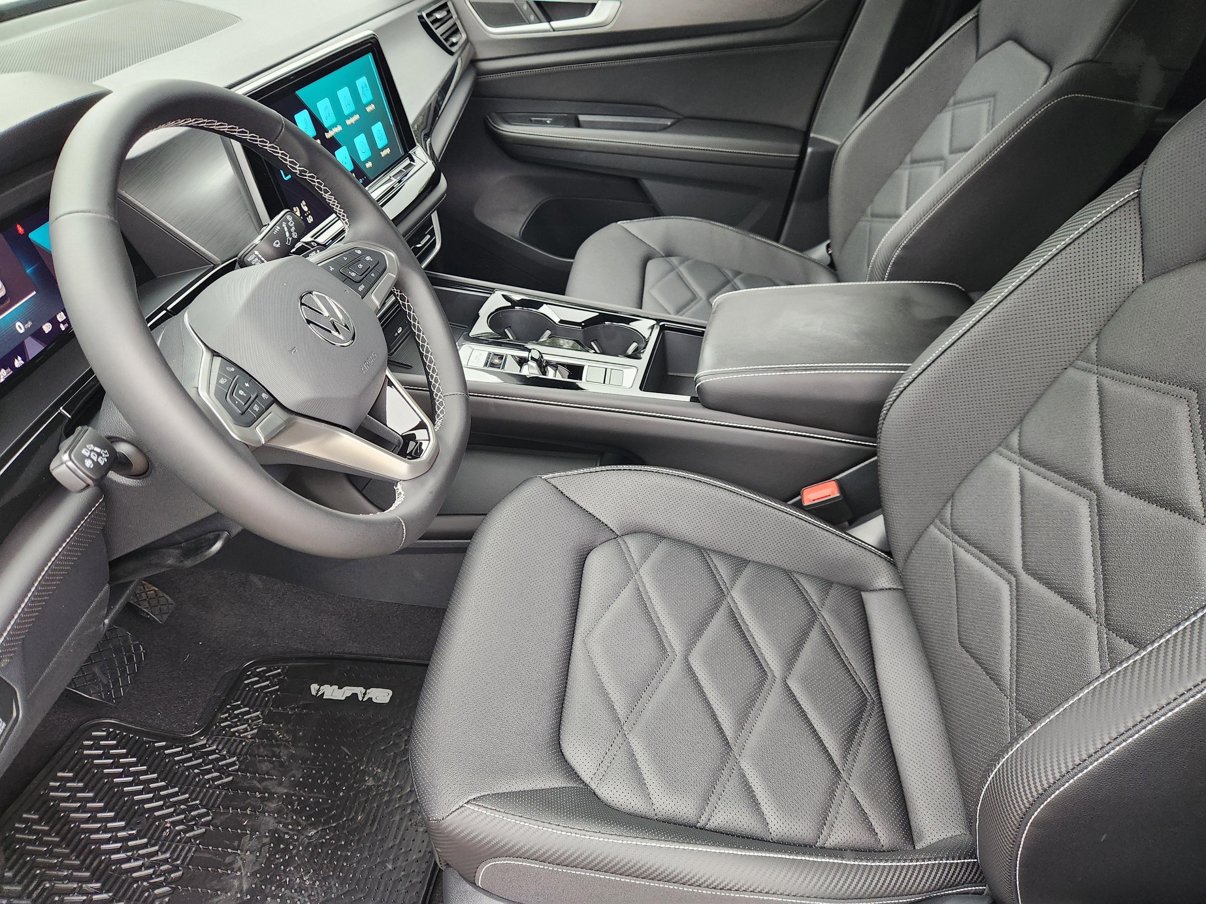 2026 Volkswagen Atlas Cross Sport 2.0T SE w/Technology