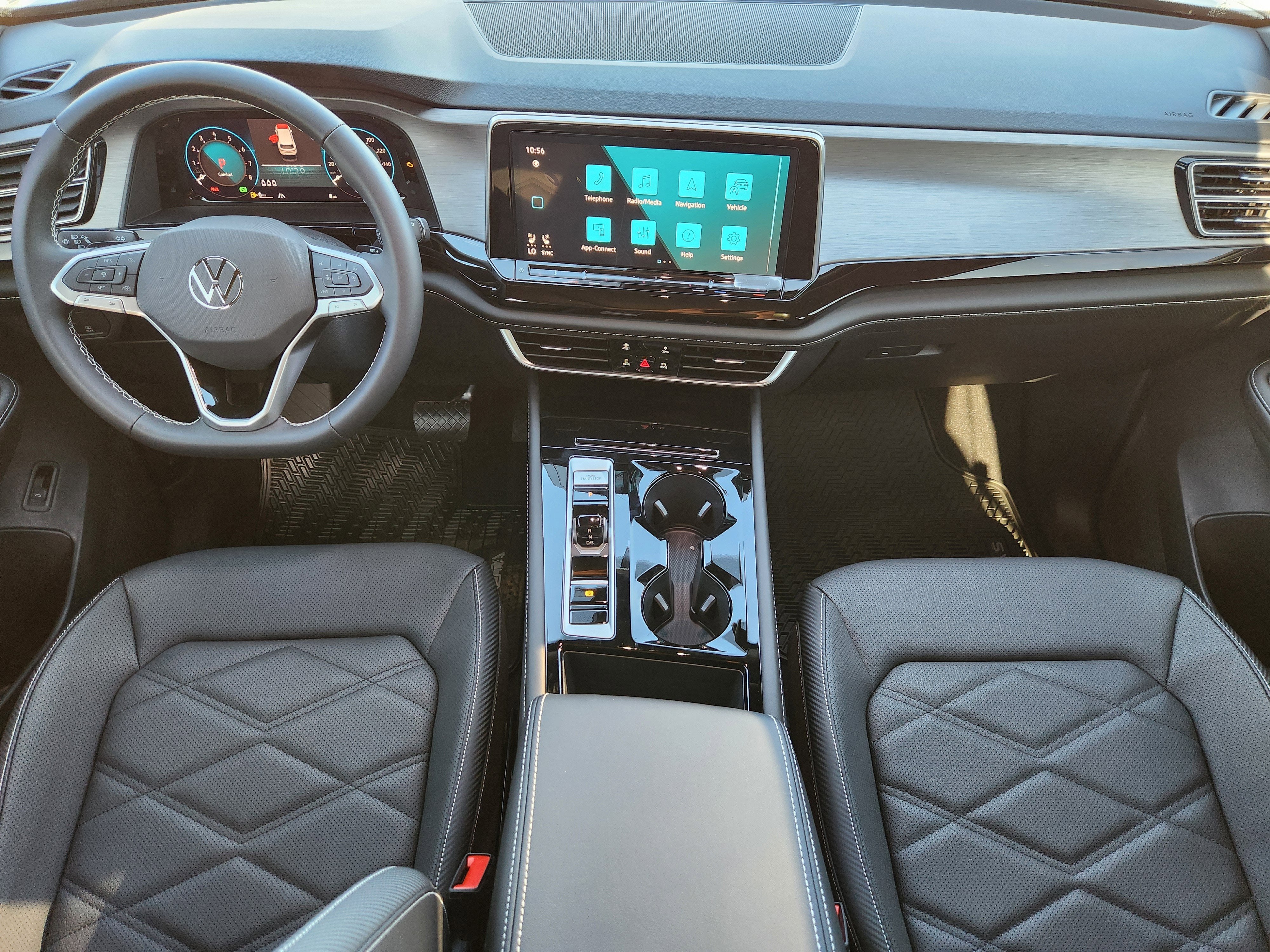 2026 Volkswagen Atlas Cross Sport 2.0T SE w/Technology