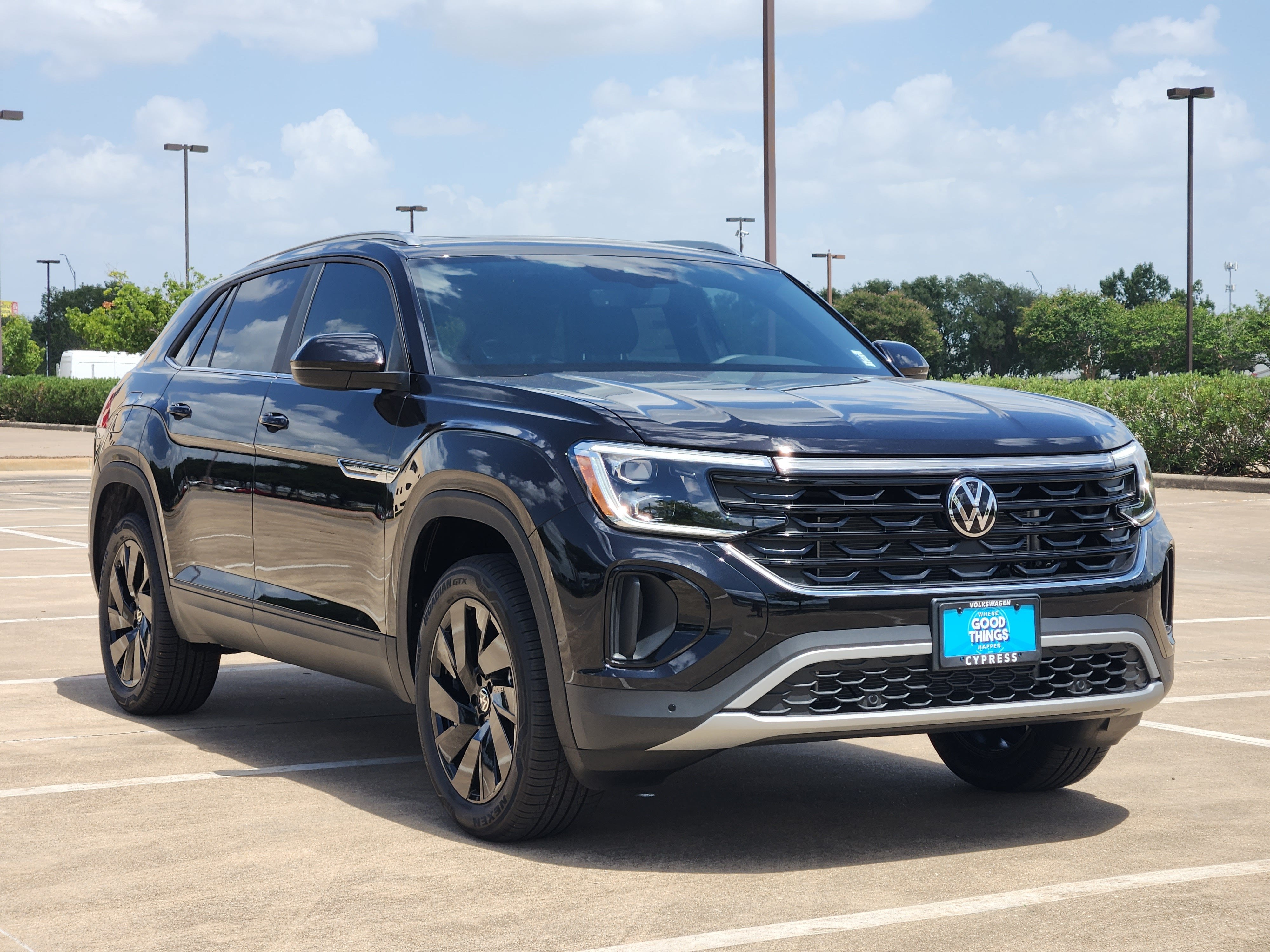 2026 Volkswagen Atlas Cross Sport 2.0T SE w/Technology