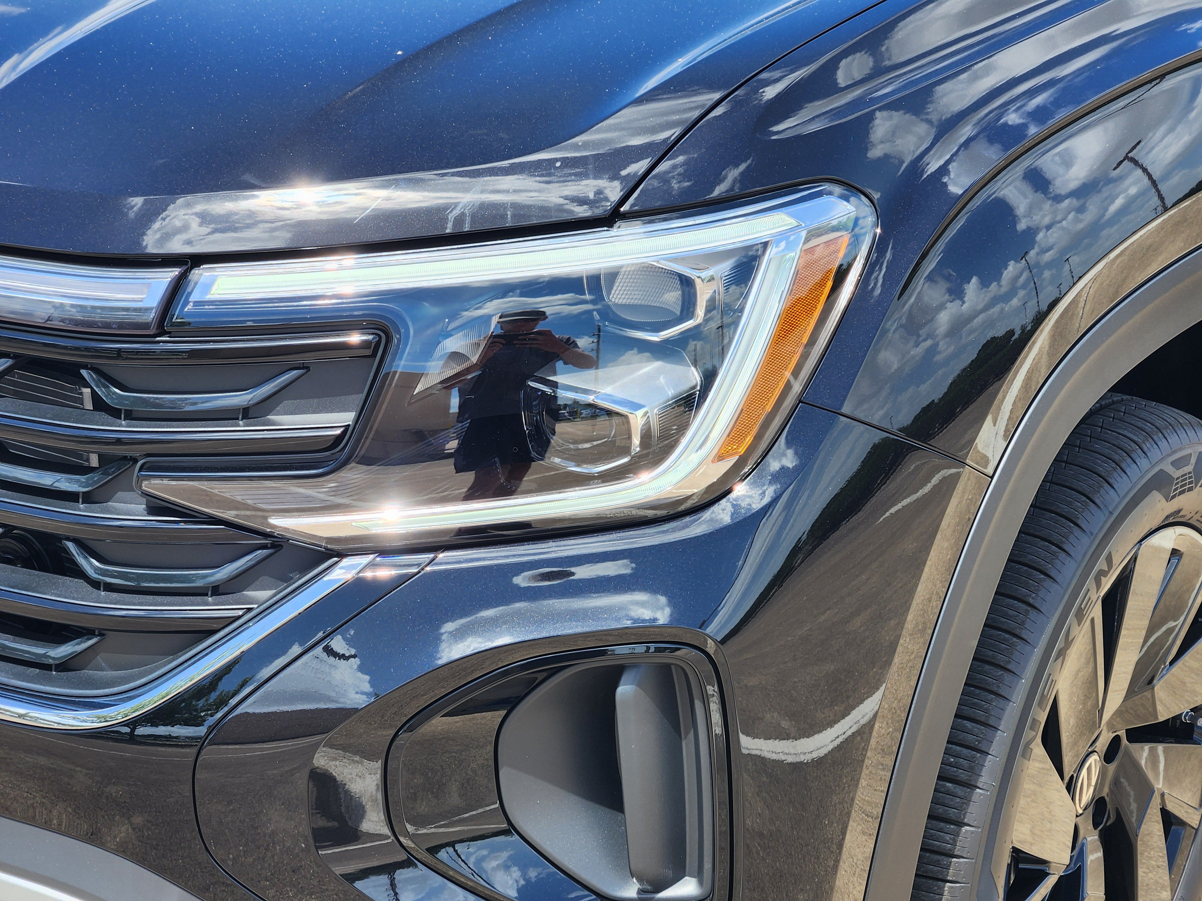 2026 Volkswagen Atlas Cross Sport 2.0T SE w/Technology