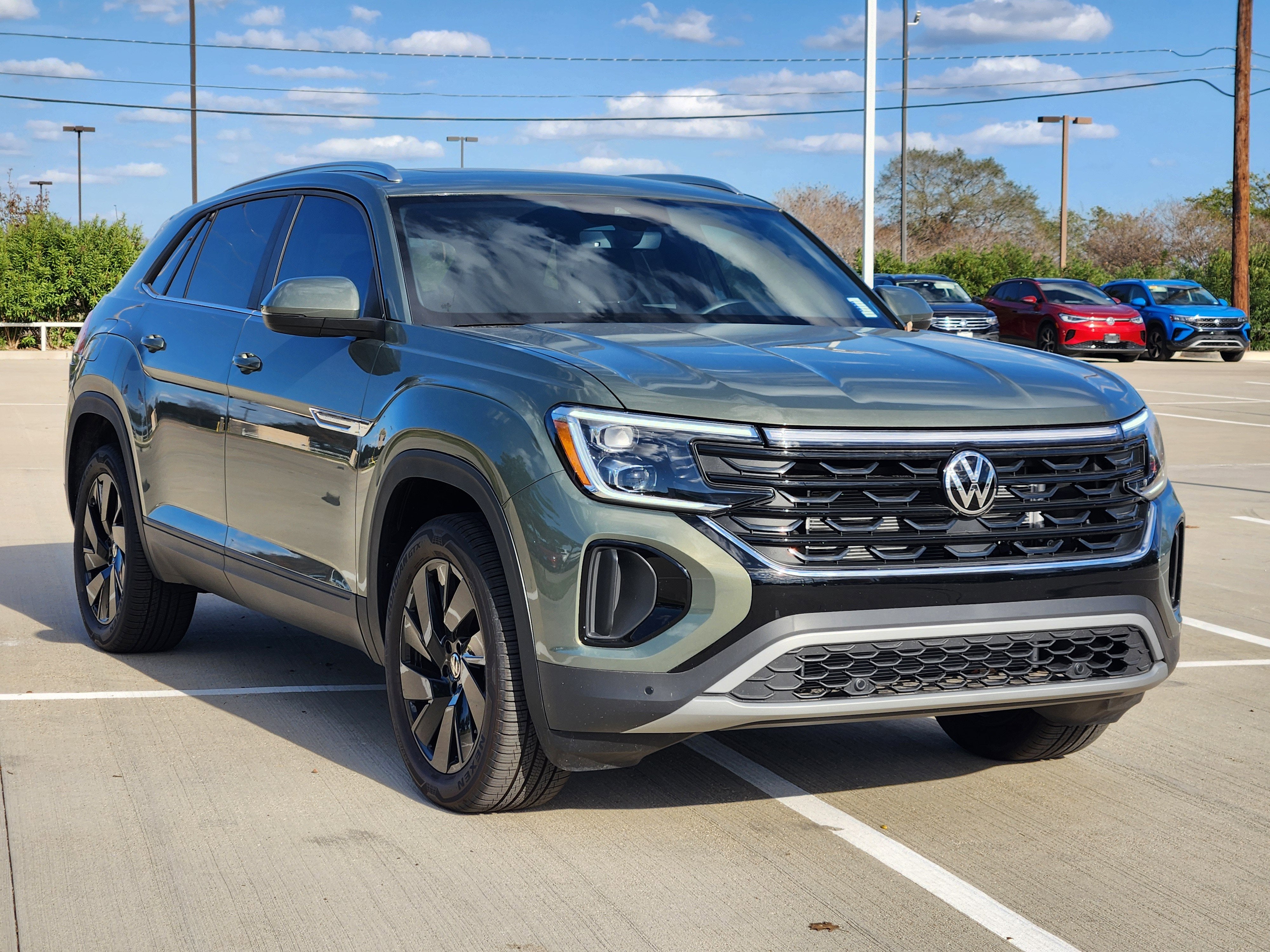 2026 Volkswagen Atlas Cross Sport 2.0T SE w/Technology