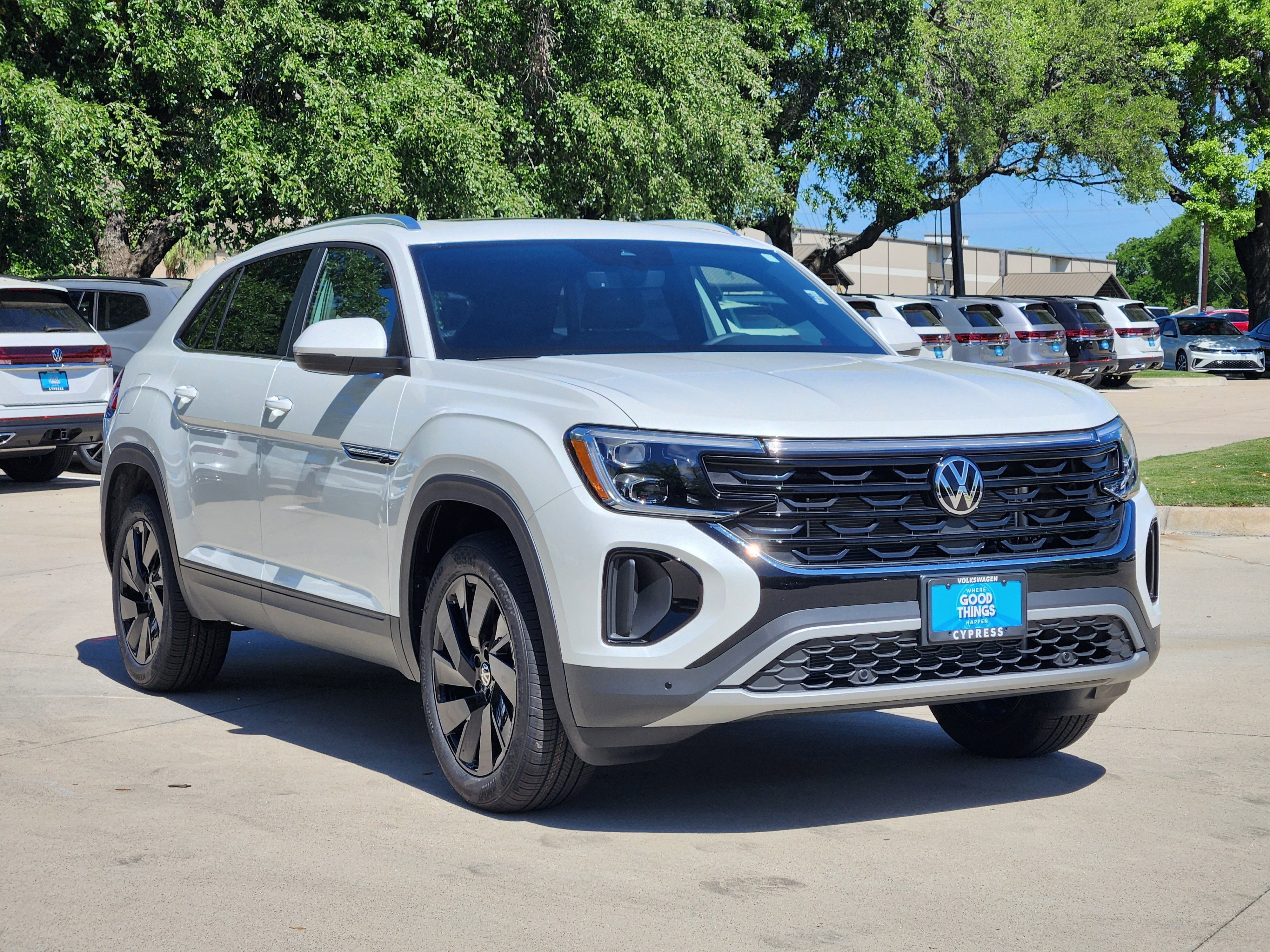 2026 Volkswagen Atlas Cross Sport 2.0T SE w/Technology