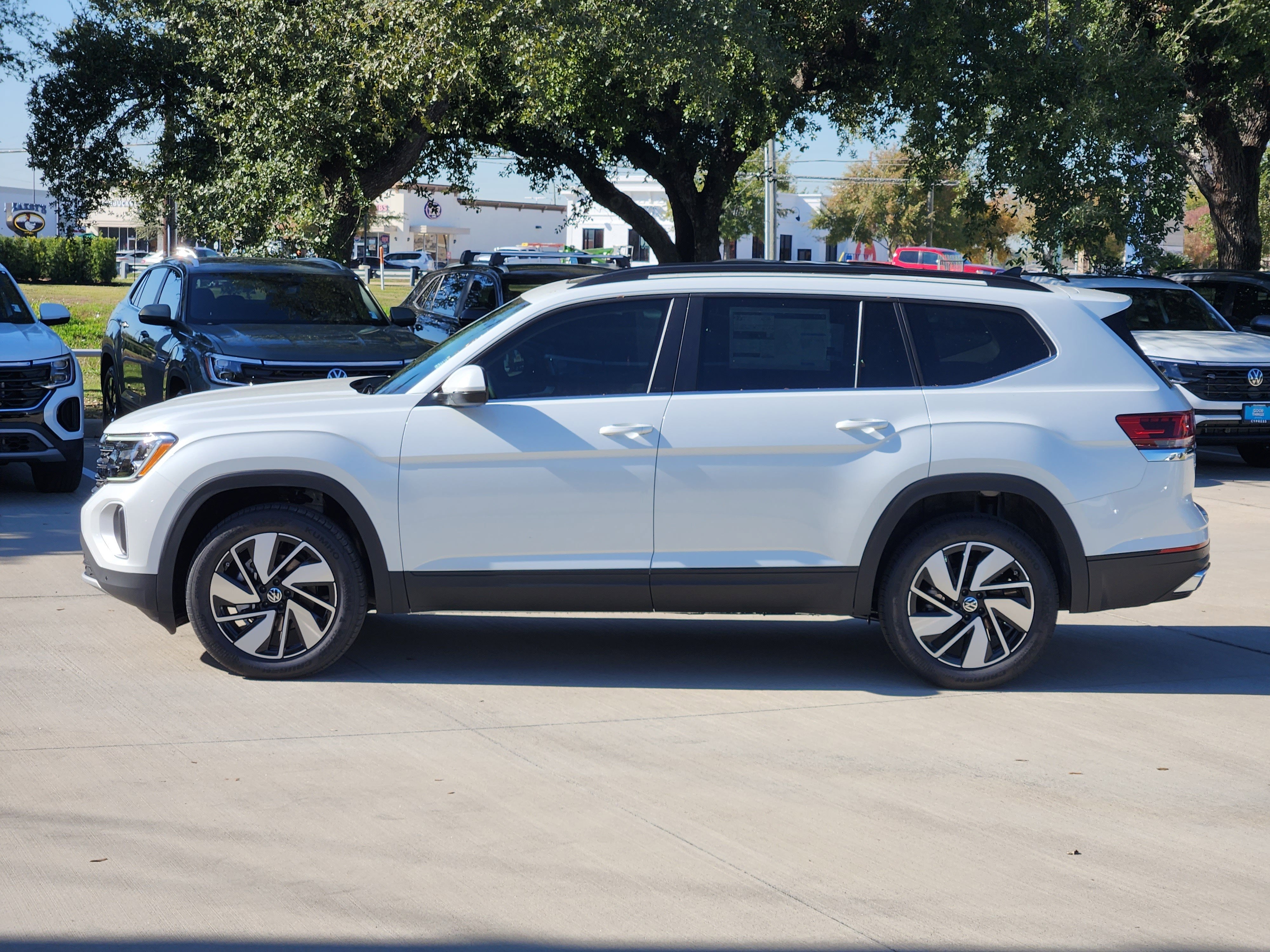 2026 Volkswagen Atlas 2.0T SE w/Technology