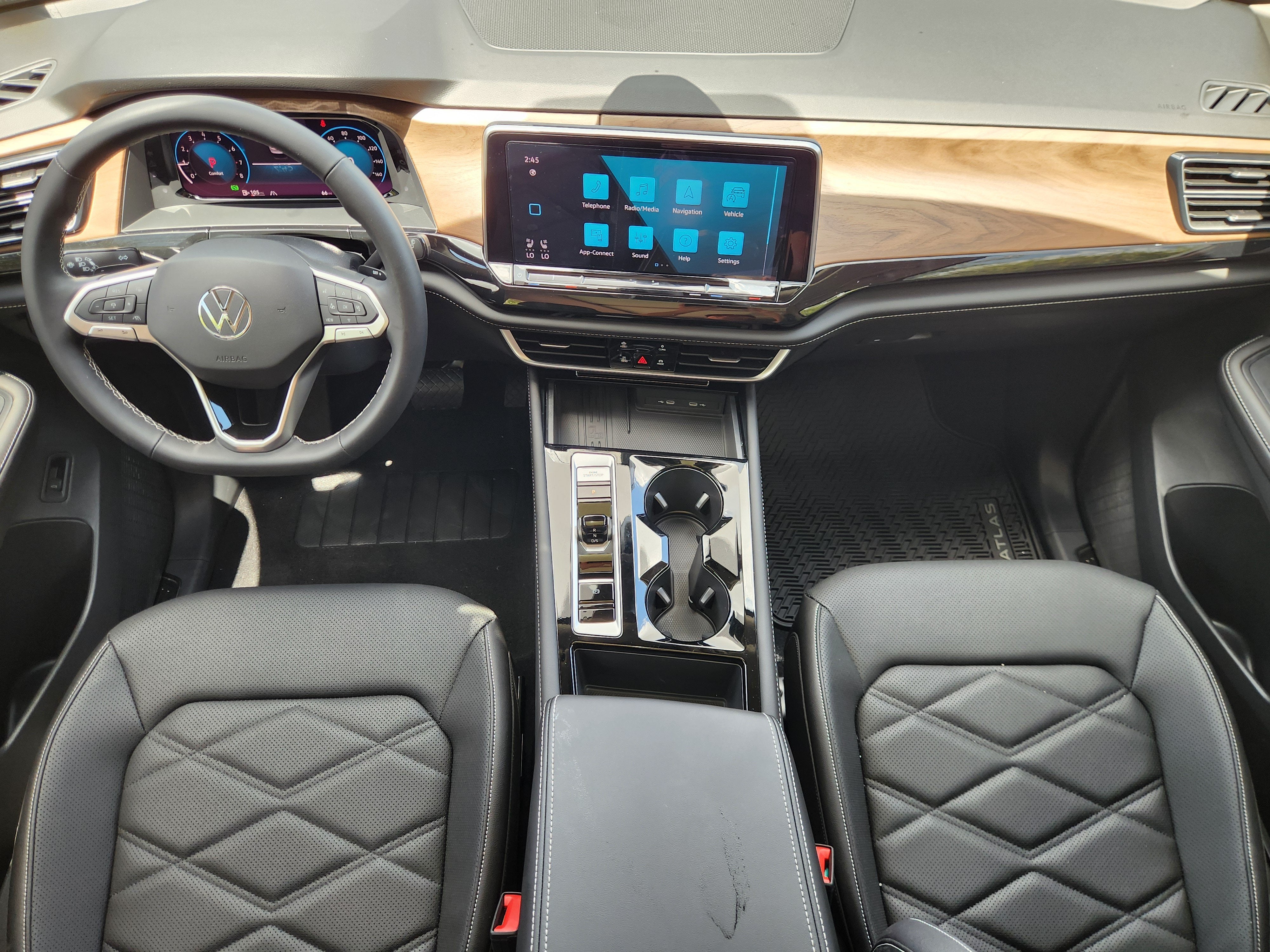 2026 Volkswagen Atlas 2.0T SE w/Technology