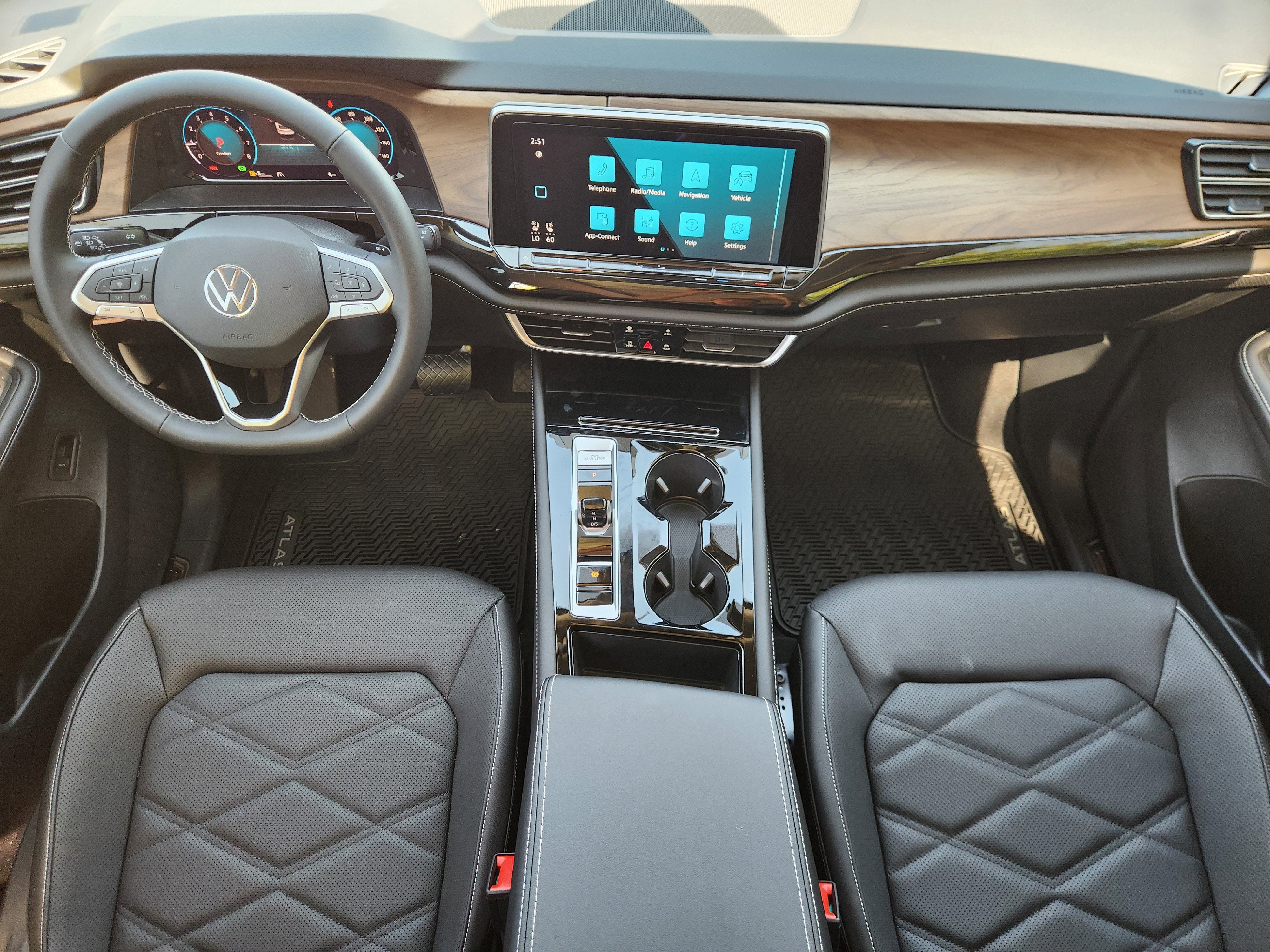 2026 Volkswagen Atlas 2.0T SE w/Technology