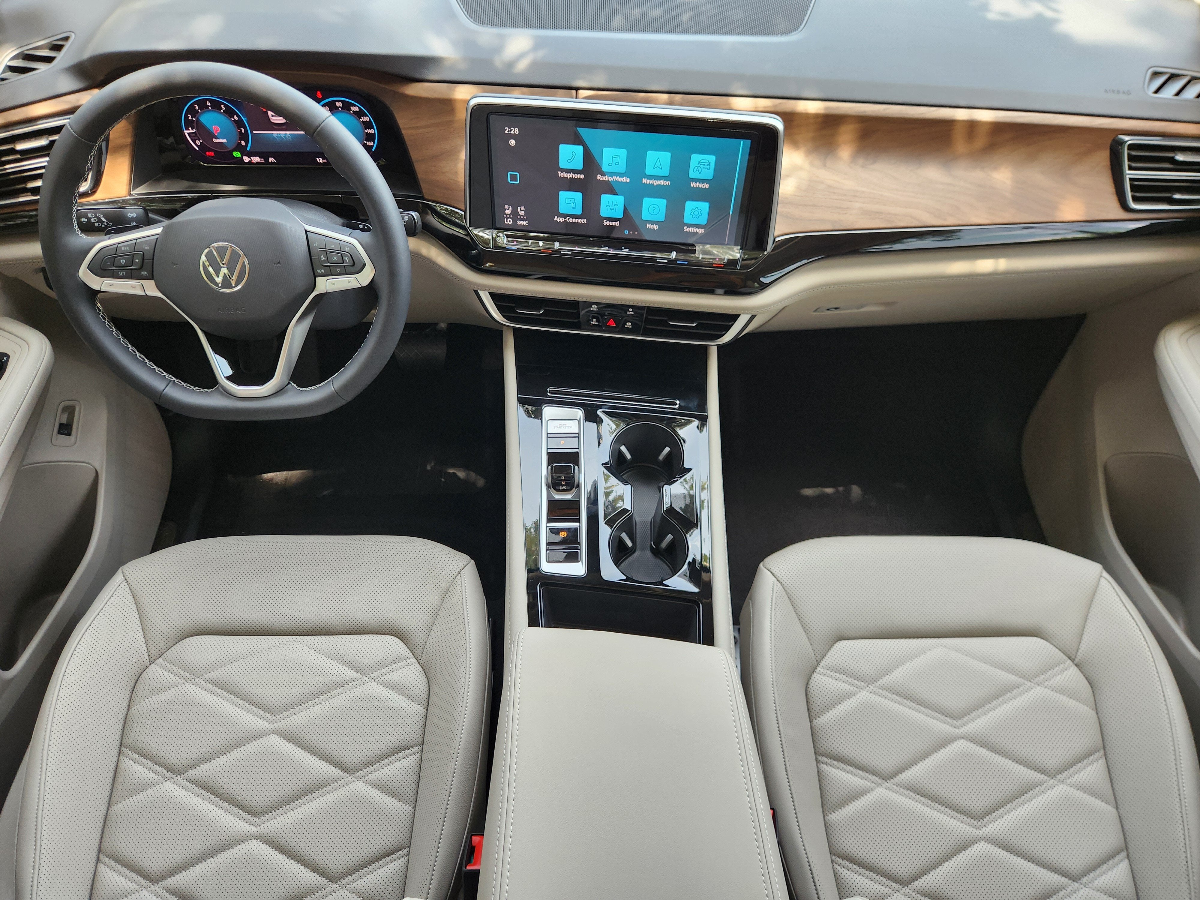 2026 Volkswagen Atlas 2.0T SE w/Technology
