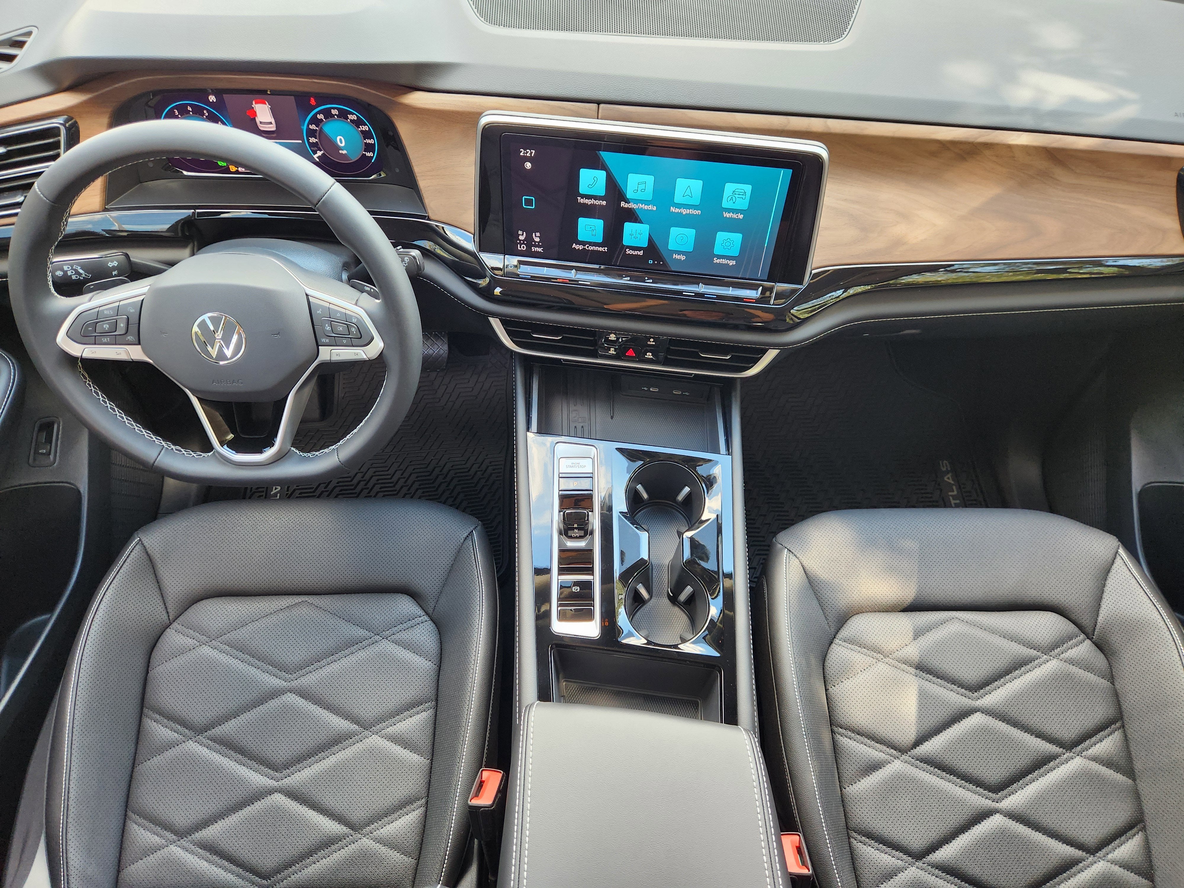 2026 Volkswagen Atlas 2.0T SE w/Technology