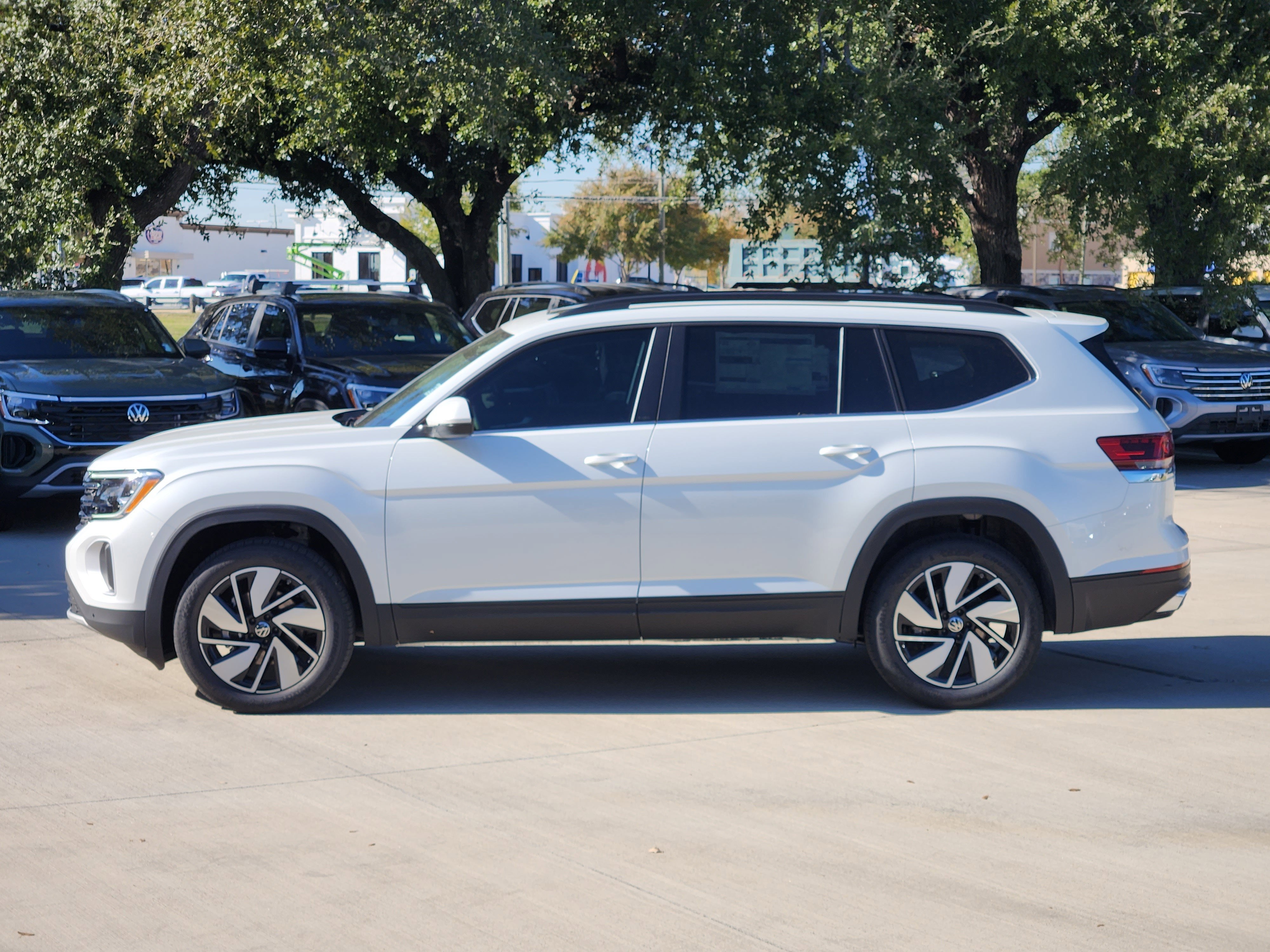 2026 Volkswagen Atlas 2.0T SE w/Technology