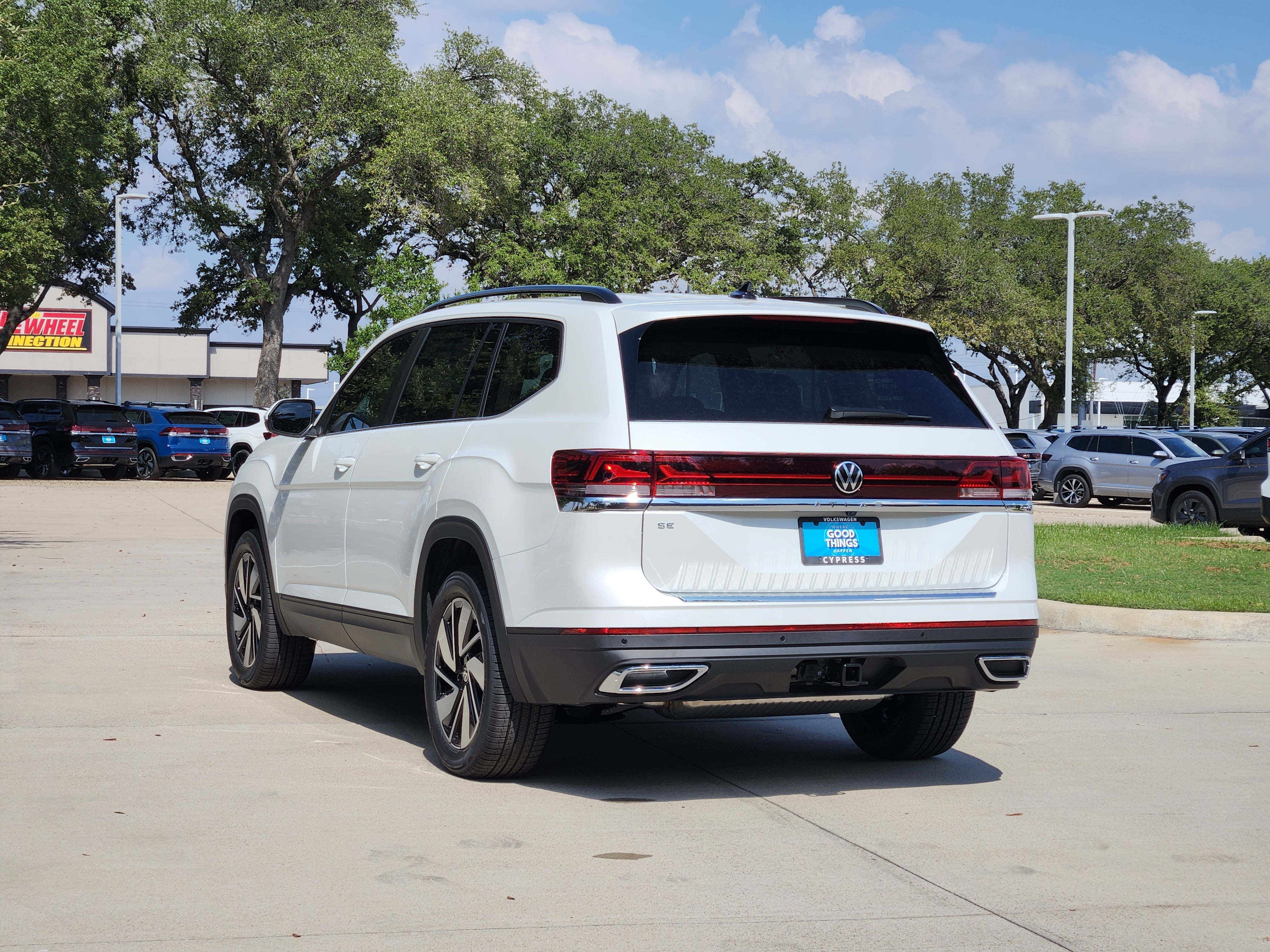 2026 Volkswagen Atlas 2.0T SE w/Technology