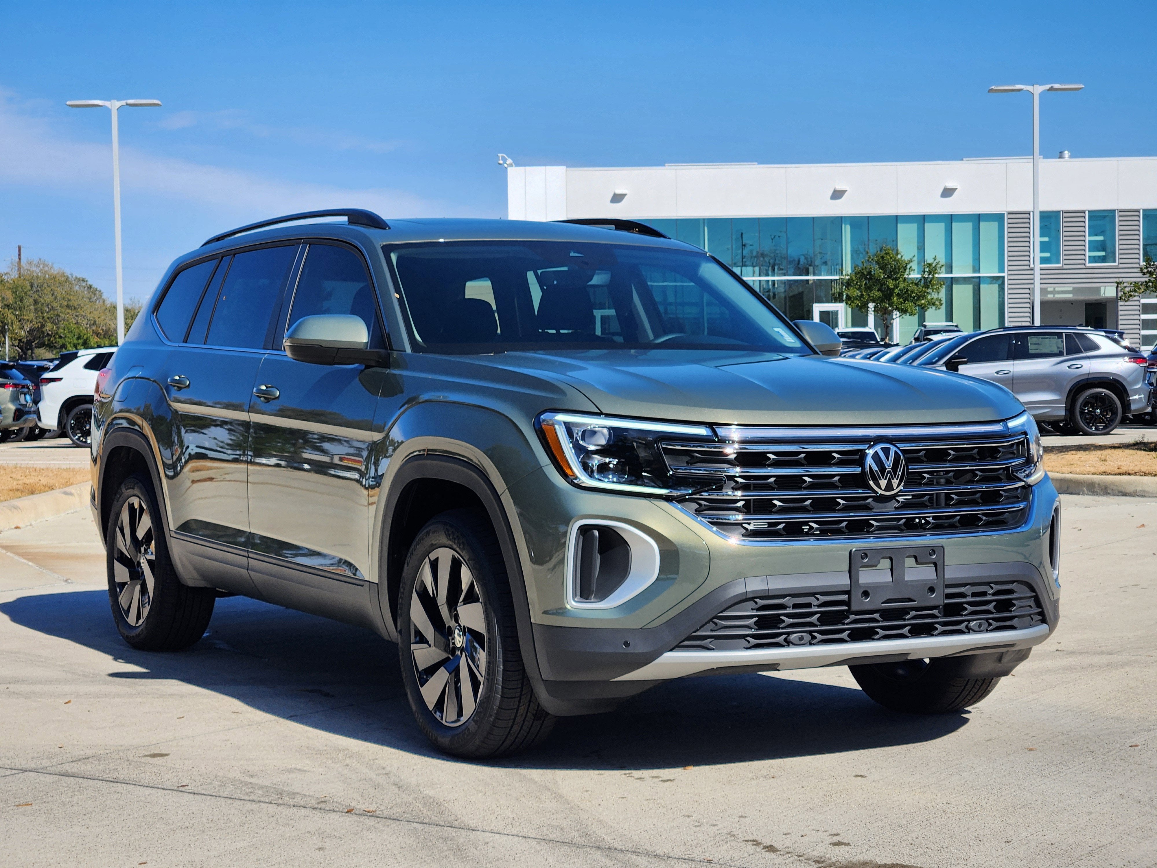 2026 Volkswagen Atlas 2.0T SE w/Technology