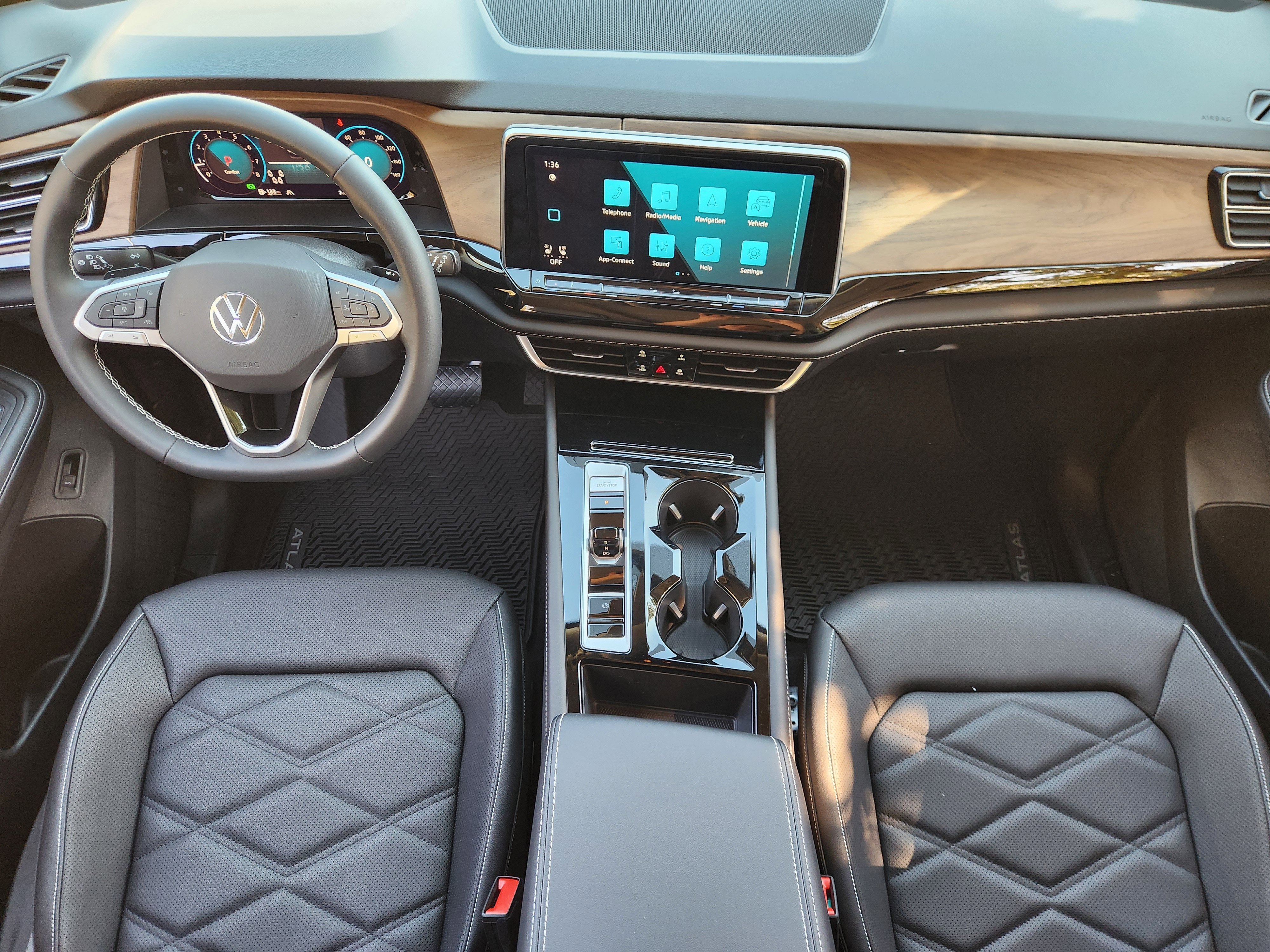 2026 Volkswagen Atlas 2.0T SE w/Technology