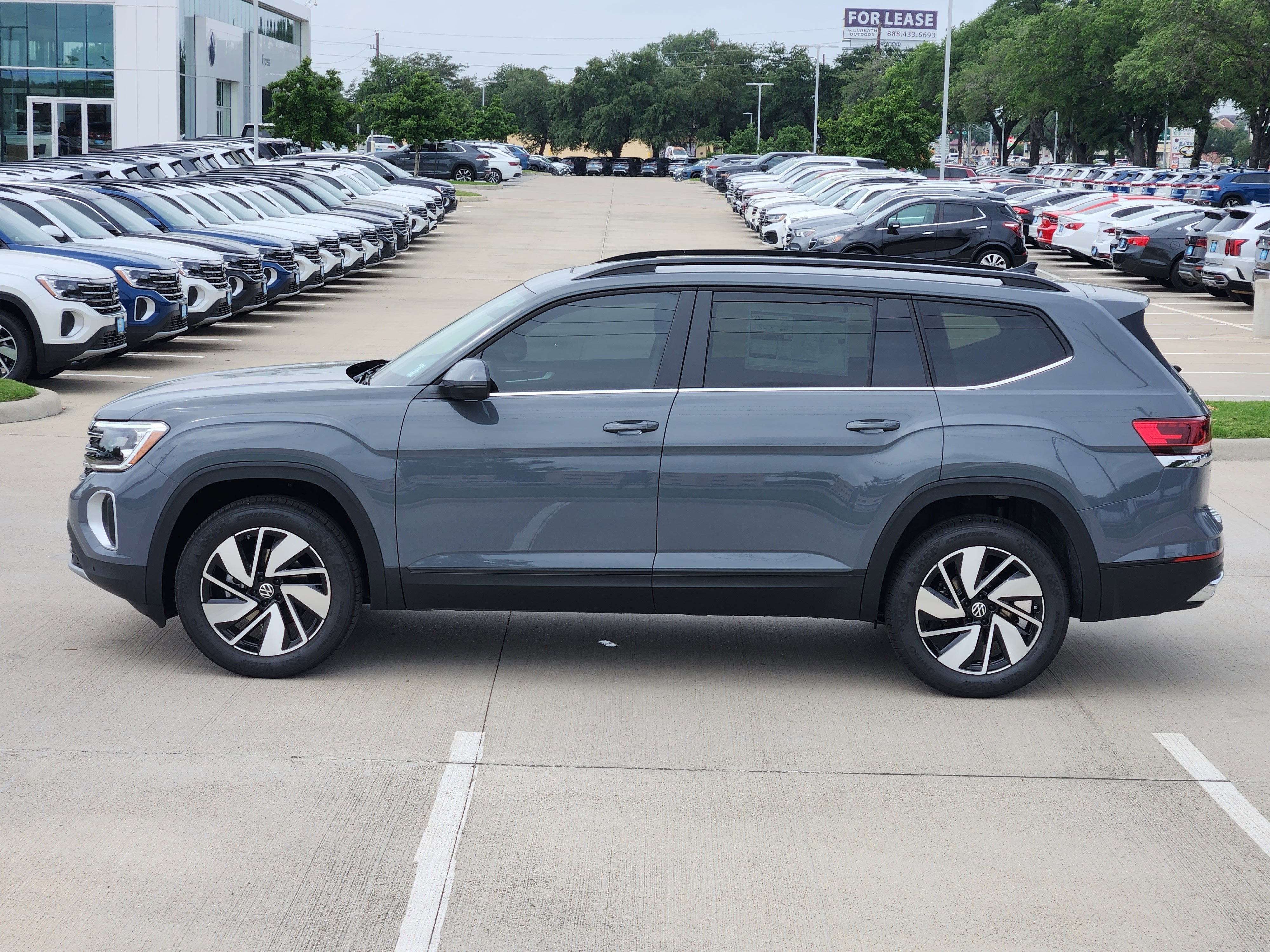 2026 Volkswagen Atlas 2.0T SE w/Technology