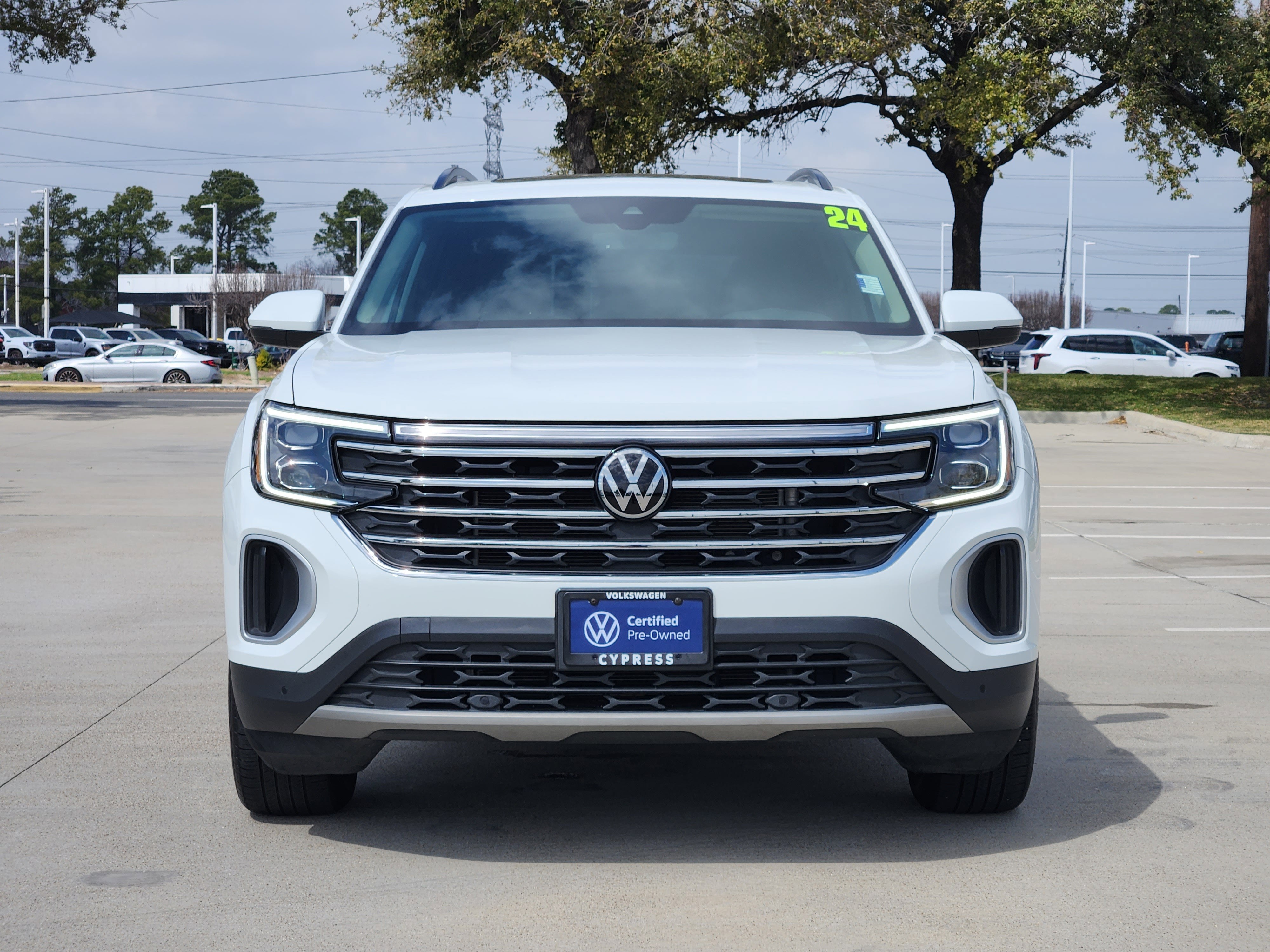 2024 Volkswagen Atlas 2.0T SE w/Technology