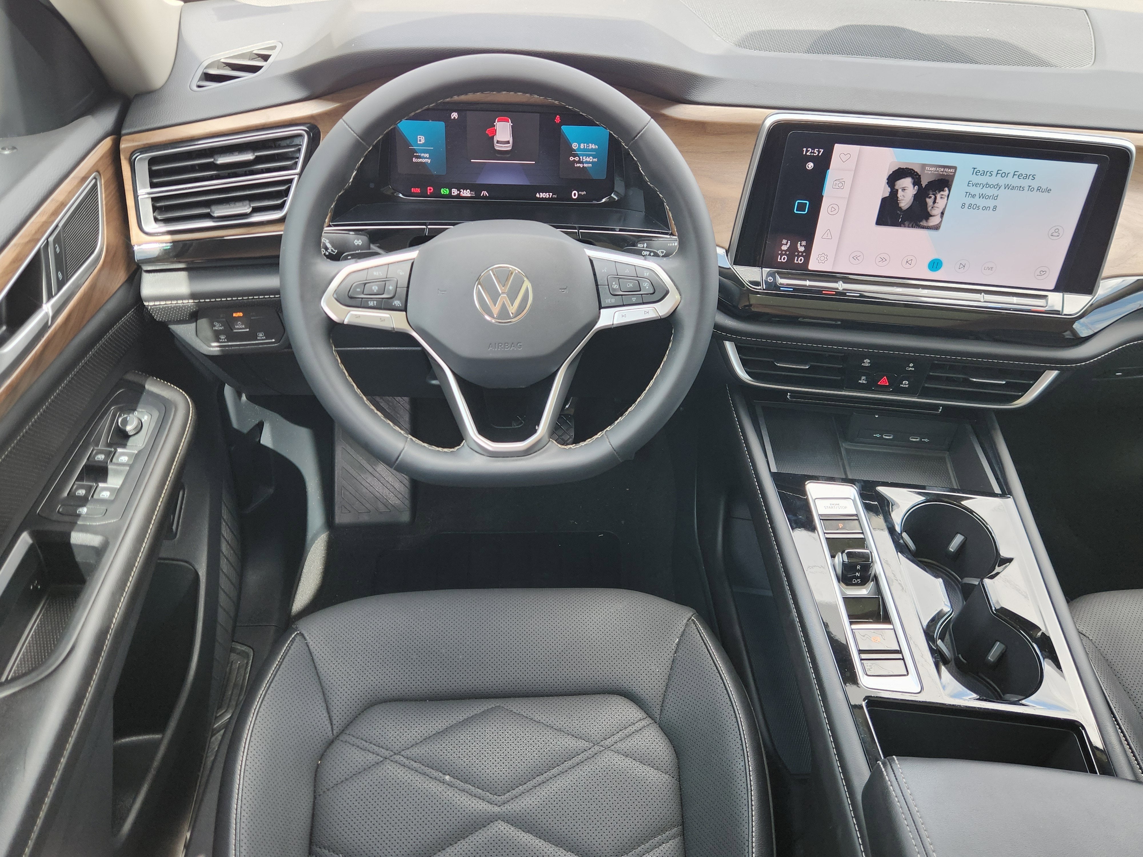 2024 Volkswagen Atlas 2.0T SE w/Technology