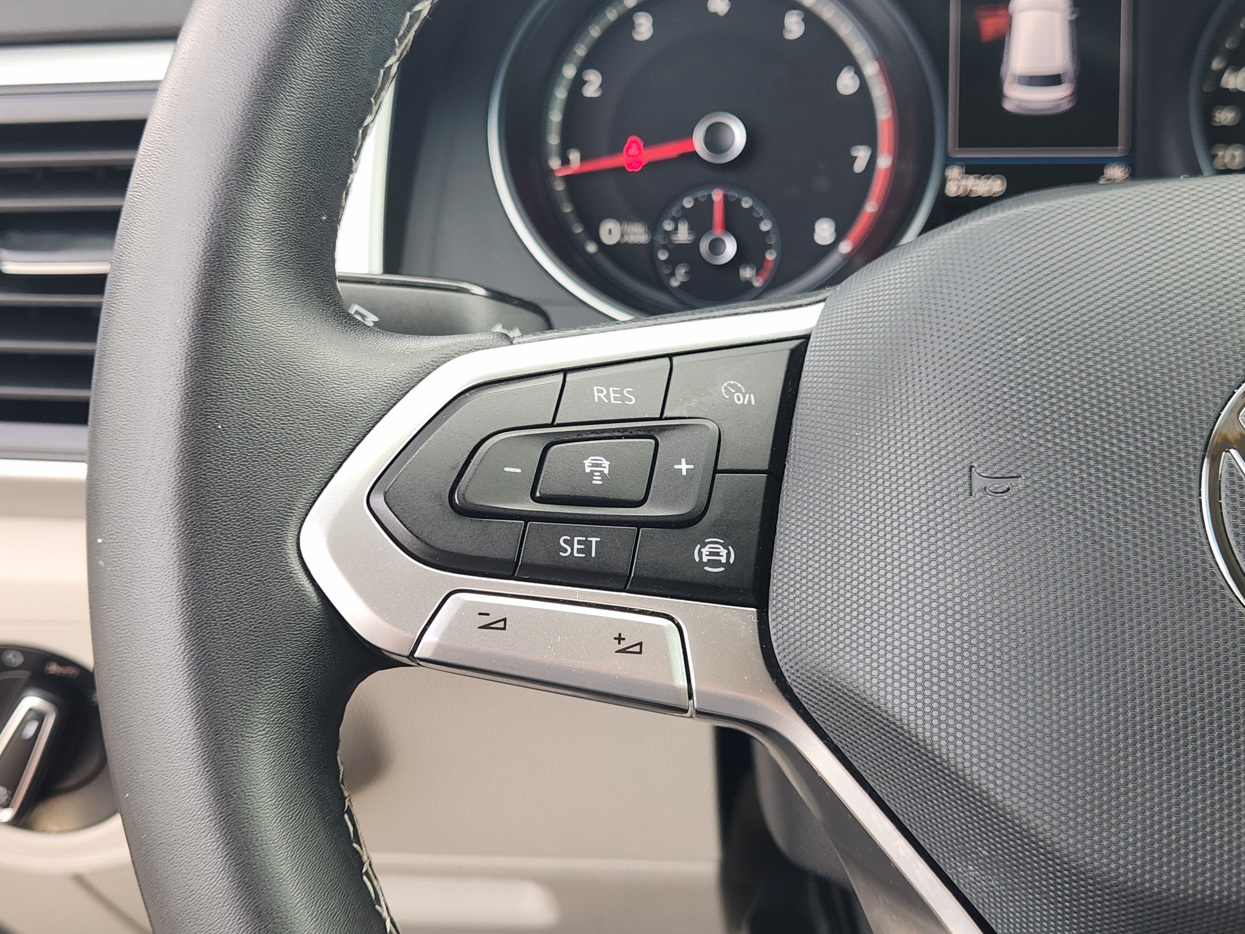 2021 Volkswagen Atlas 3.6L V6 SE w/Technology