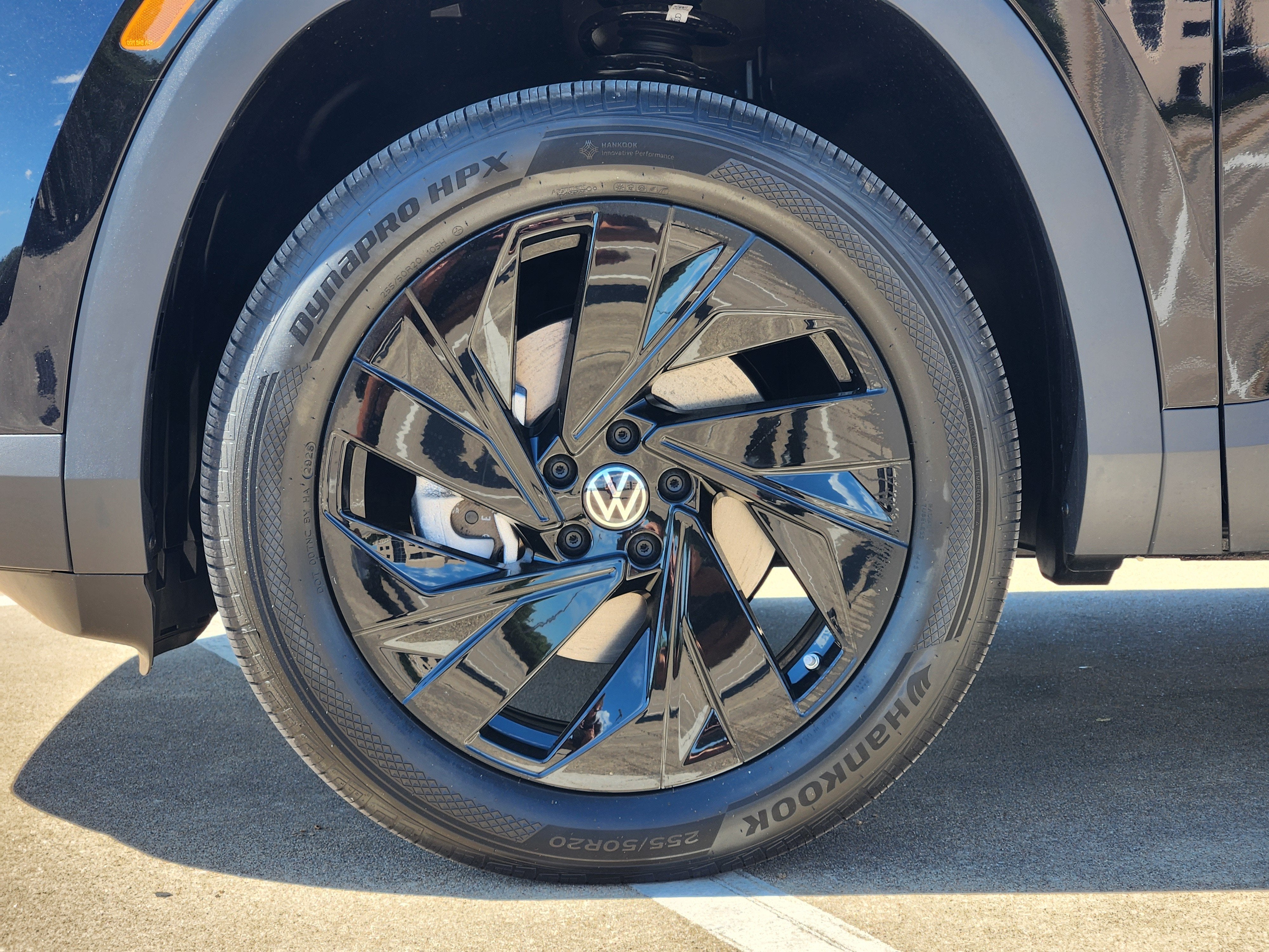 2027 Volkswagen Atlas SE w/Technology