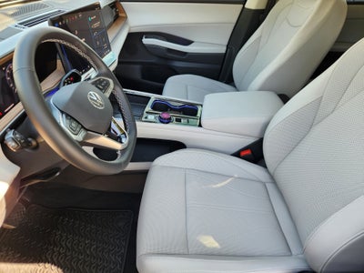 2027 Volkswagen Atlas SE w/Technology
