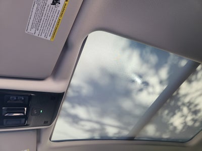 2027 Volkswagen Atlas SE w/Technology
