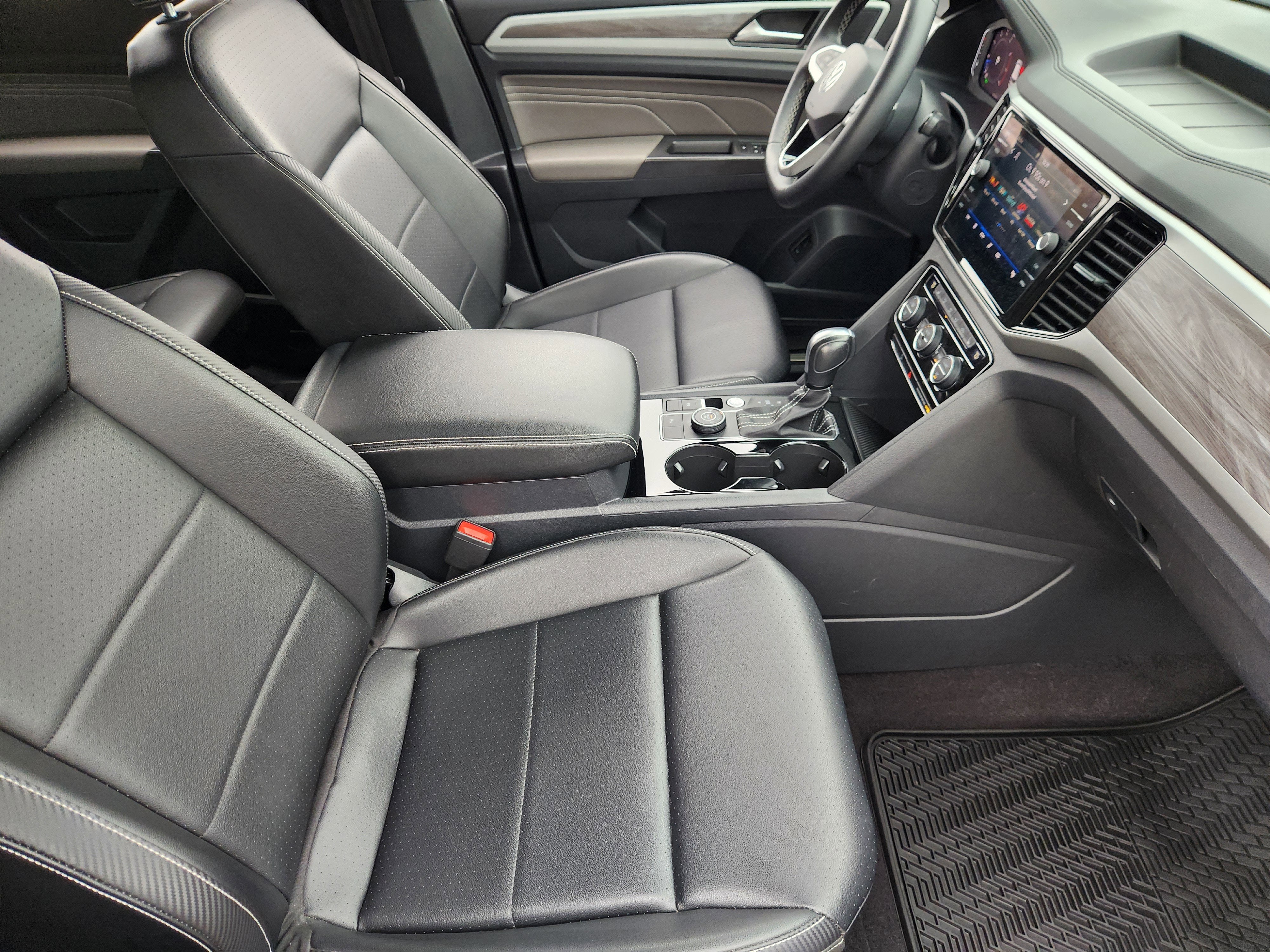 2022 Volkswagen Atlas Cross Sport 3.6L V6 SE w/Technology