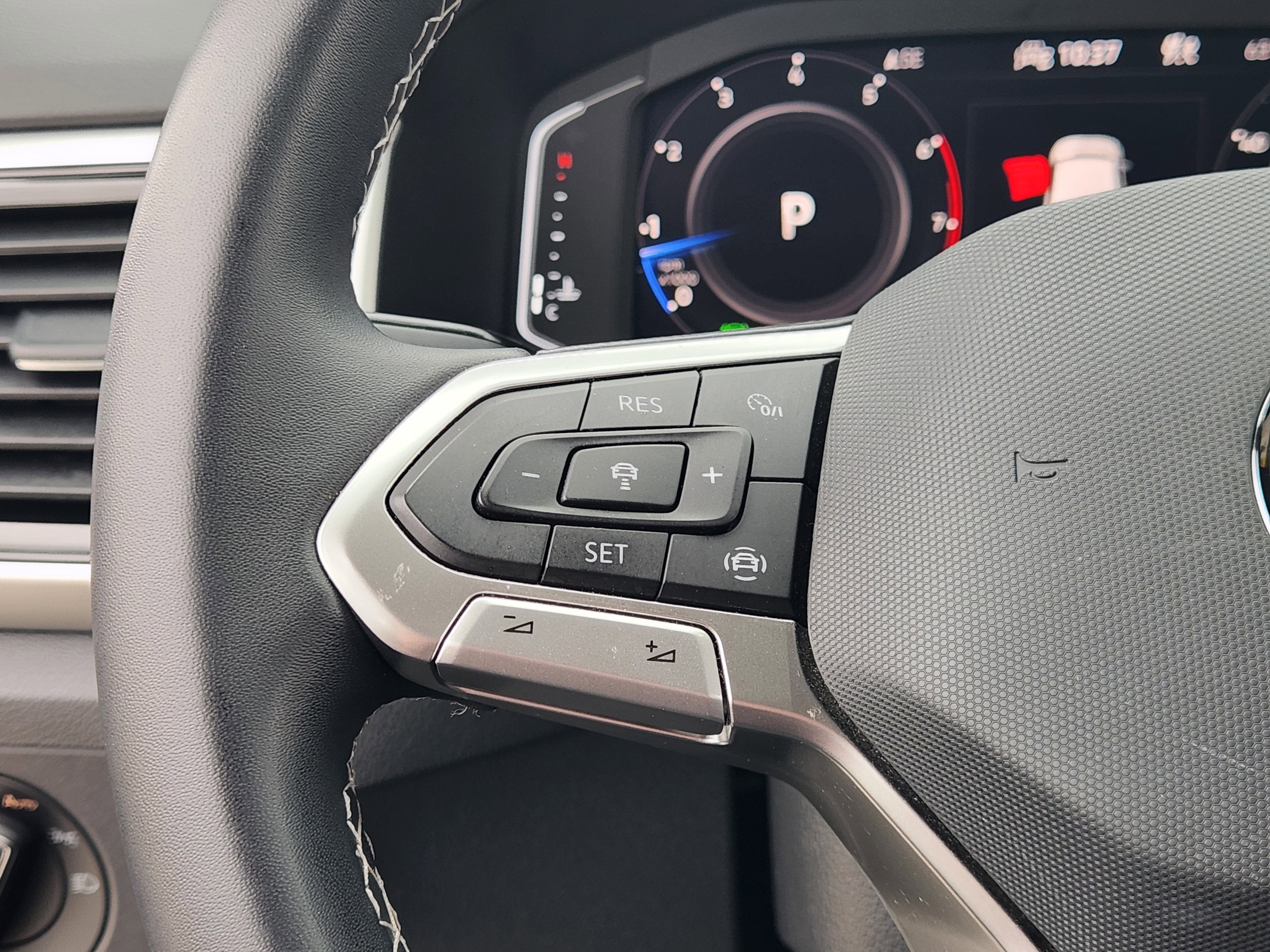 2022 Volkswagen Atlas Cross Sport 3.6L V6 SE w/Technology