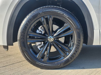 2023 Volkswagen Atlas Cross Sport 2.0T SEL R-Line Black
