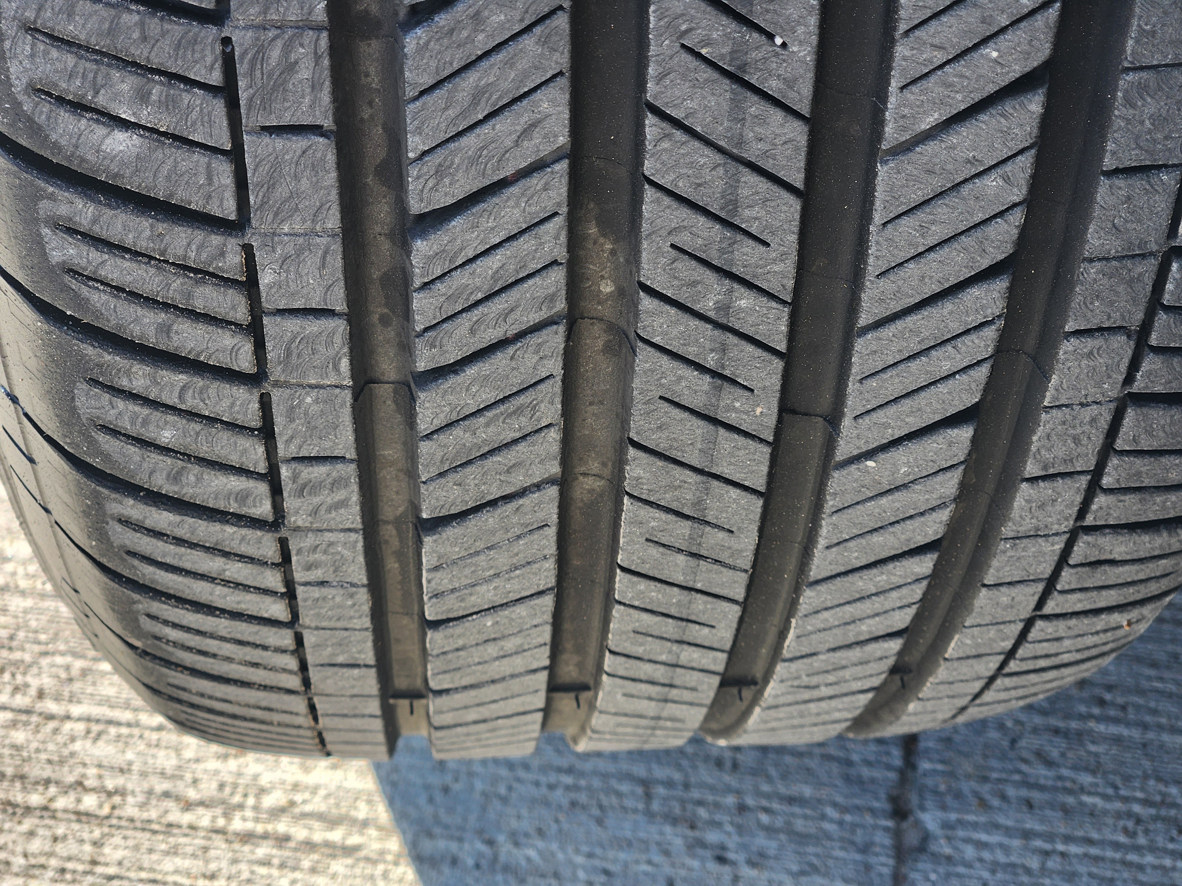 2023 Volkswagen Atlas Cross Sport 2.0T SEL R-Line Black