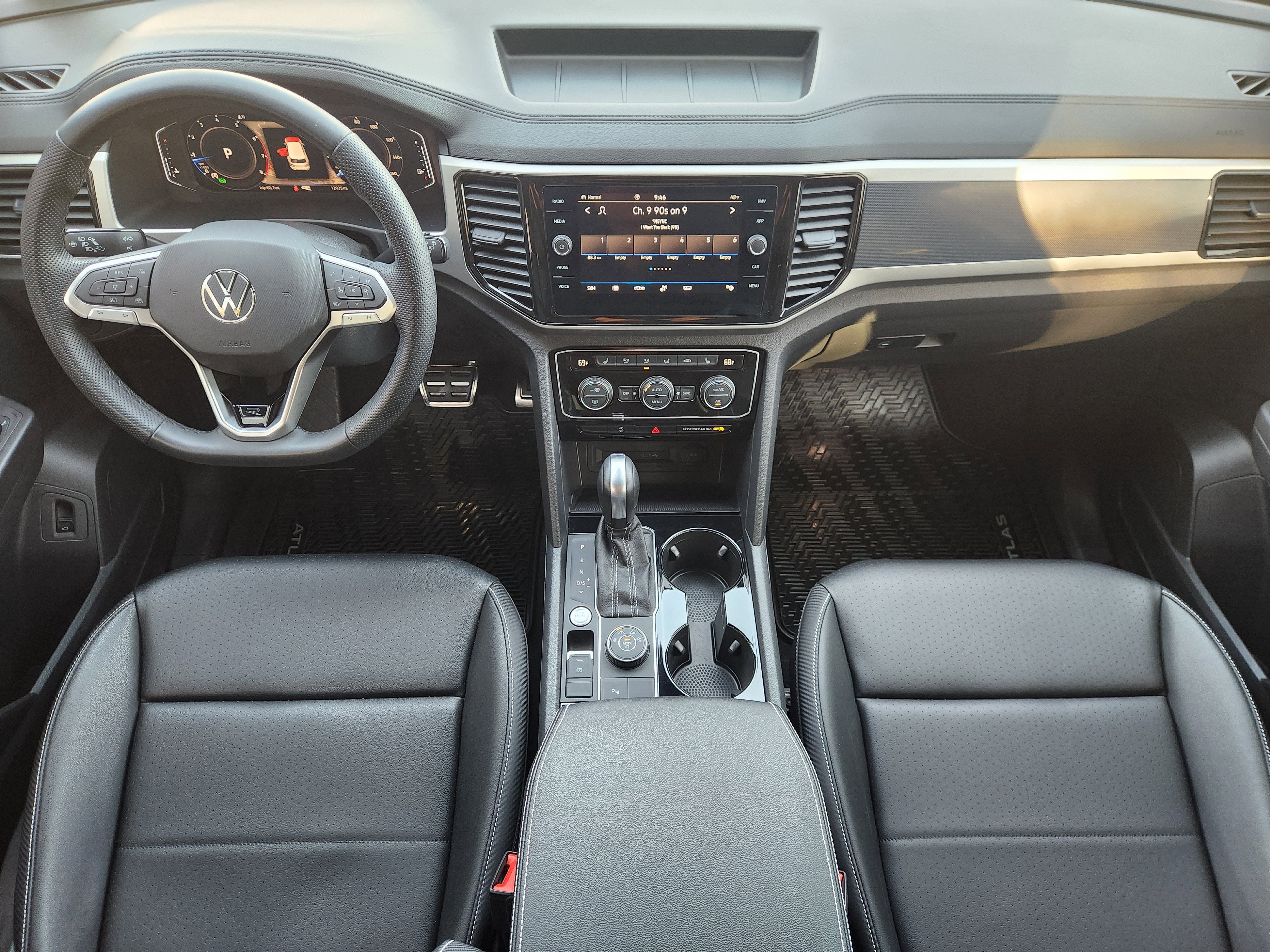 2023 Volkswagen Atlas Cross Sport 2.0T SEL R-Line Black