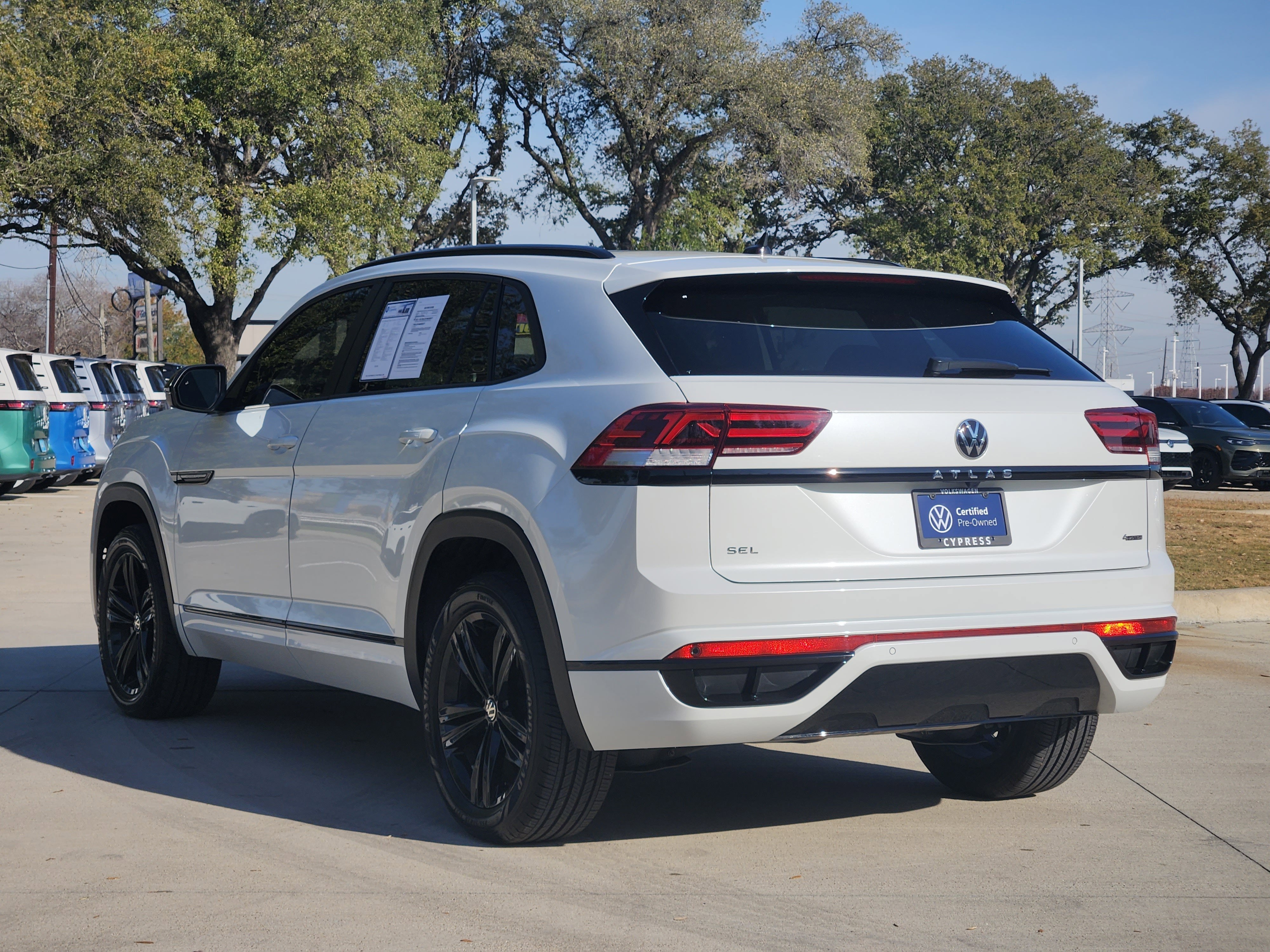 2023 Volkswagen Atlas Cross Sport 2.0T SEL R-Line Black