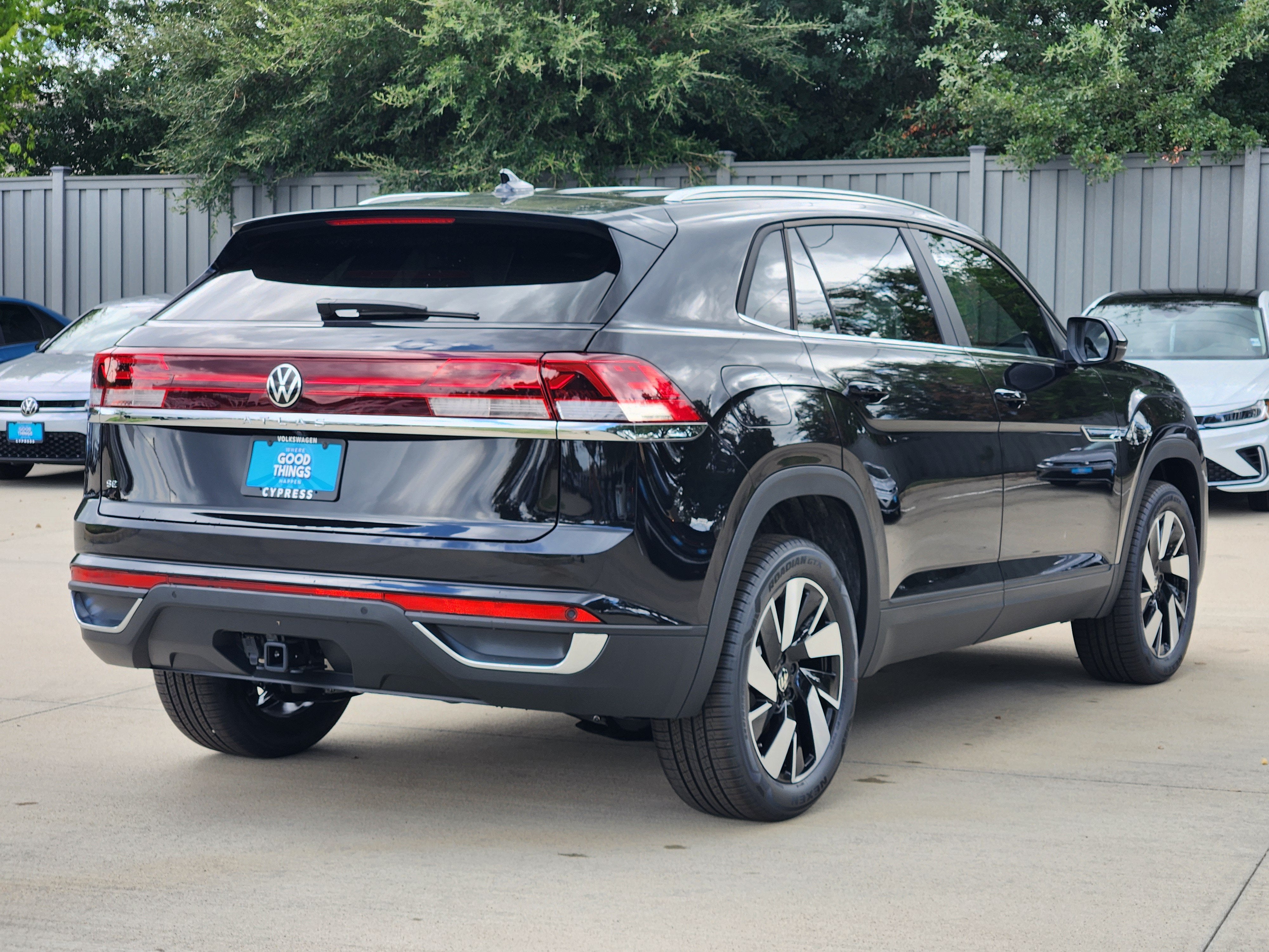 2026 Volkswagen Atlas Cross Sport 2.0T SE w/Technology
