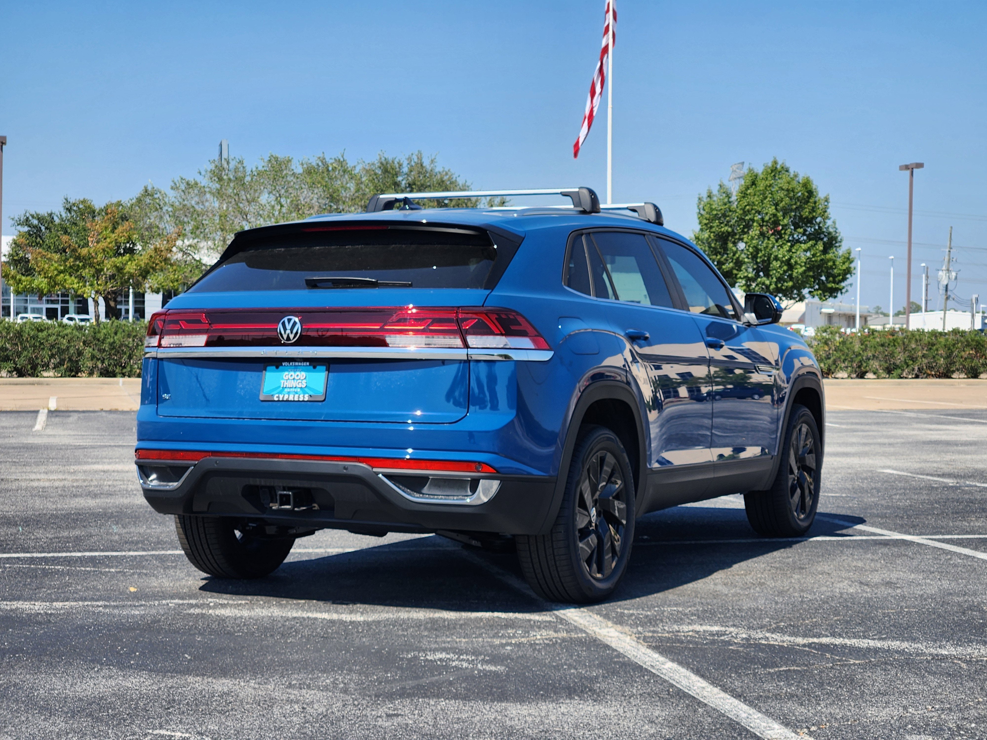 2026 Volkswagen Atlas Cross Sport 2.0T SE w/Technology