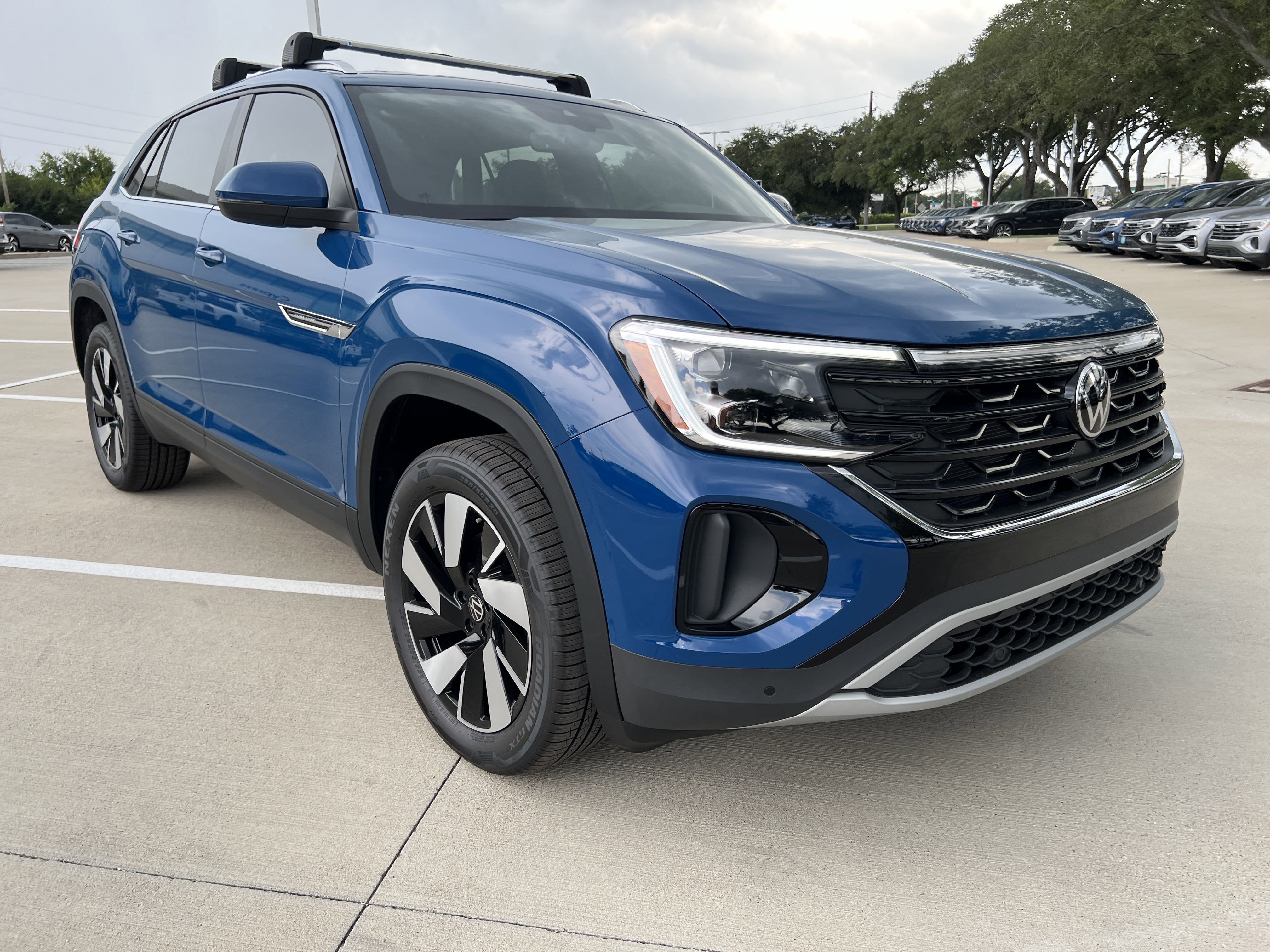 2026 Volkswagen Atlas Cross Sport 2.0T SE w/Technology