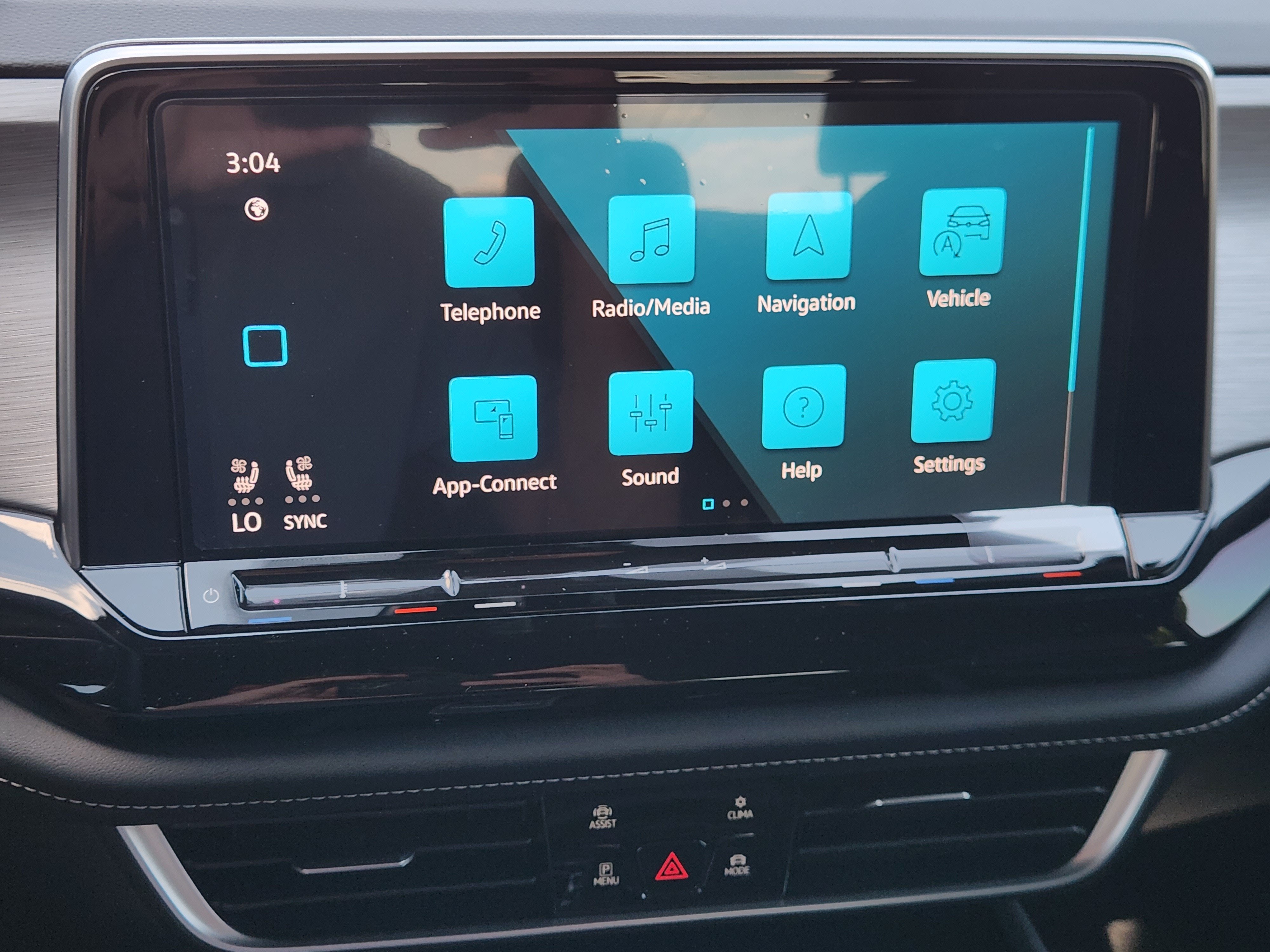 2026 Volkswagen Atlas Cross Sport 2.0T SE w/Technology