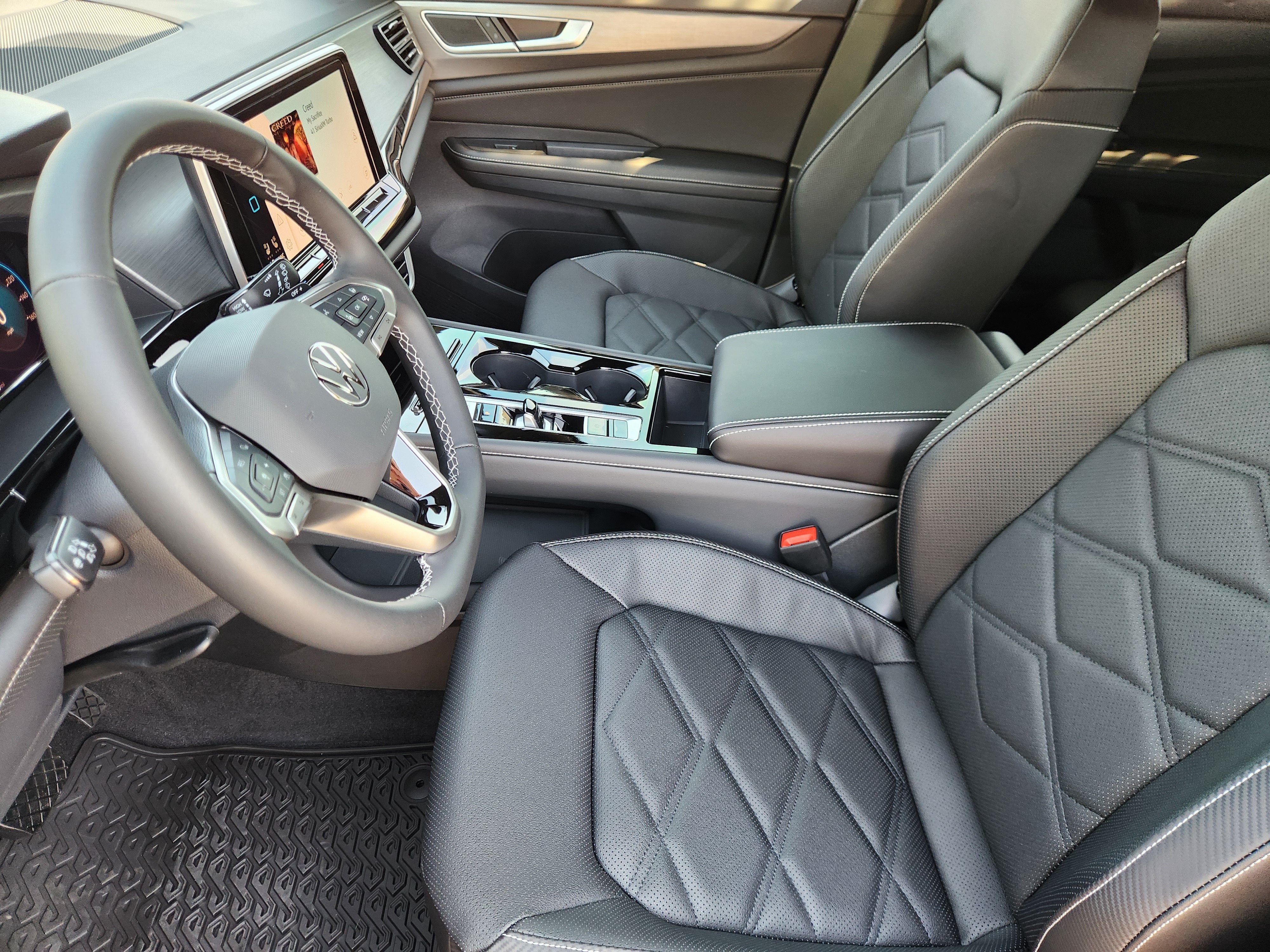 2026 Volkswagen Atlas Cross Sport 2.0T SE w/Technology