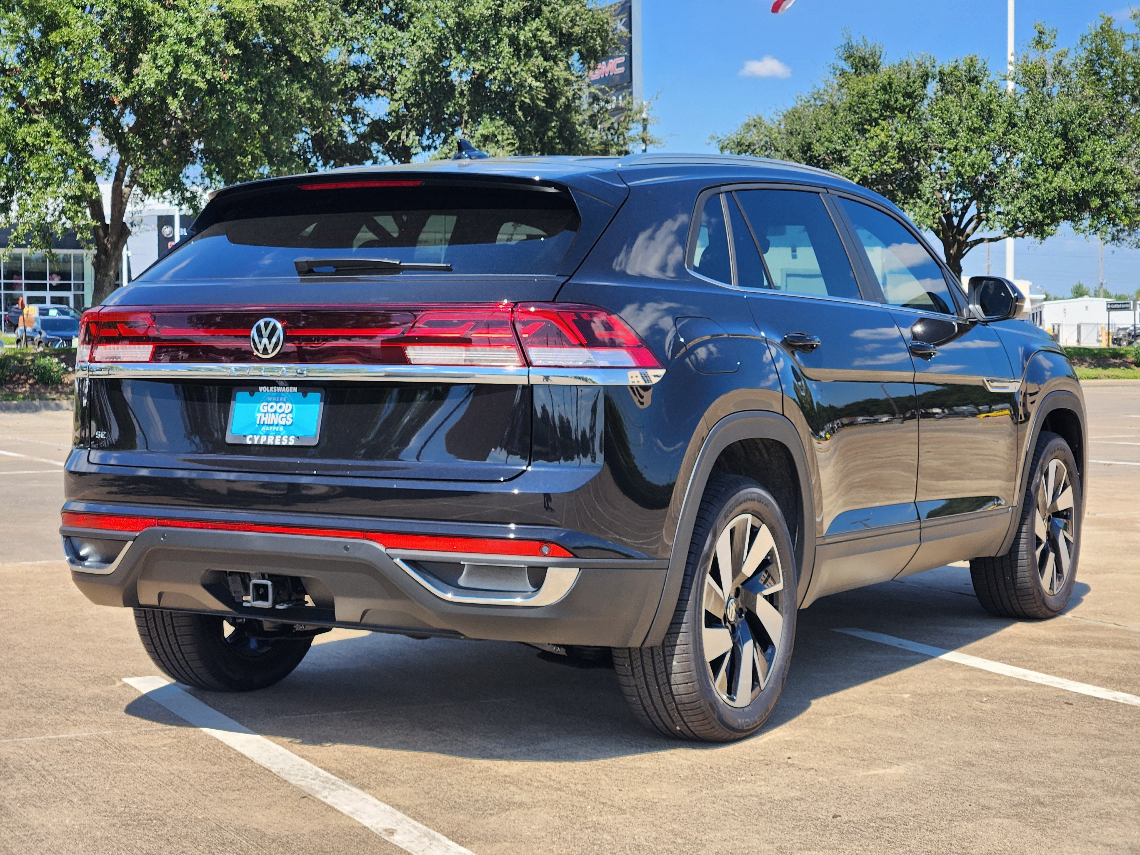 2026 Volkswagen Atlas Cross Sport 2.0T SE w/Technology