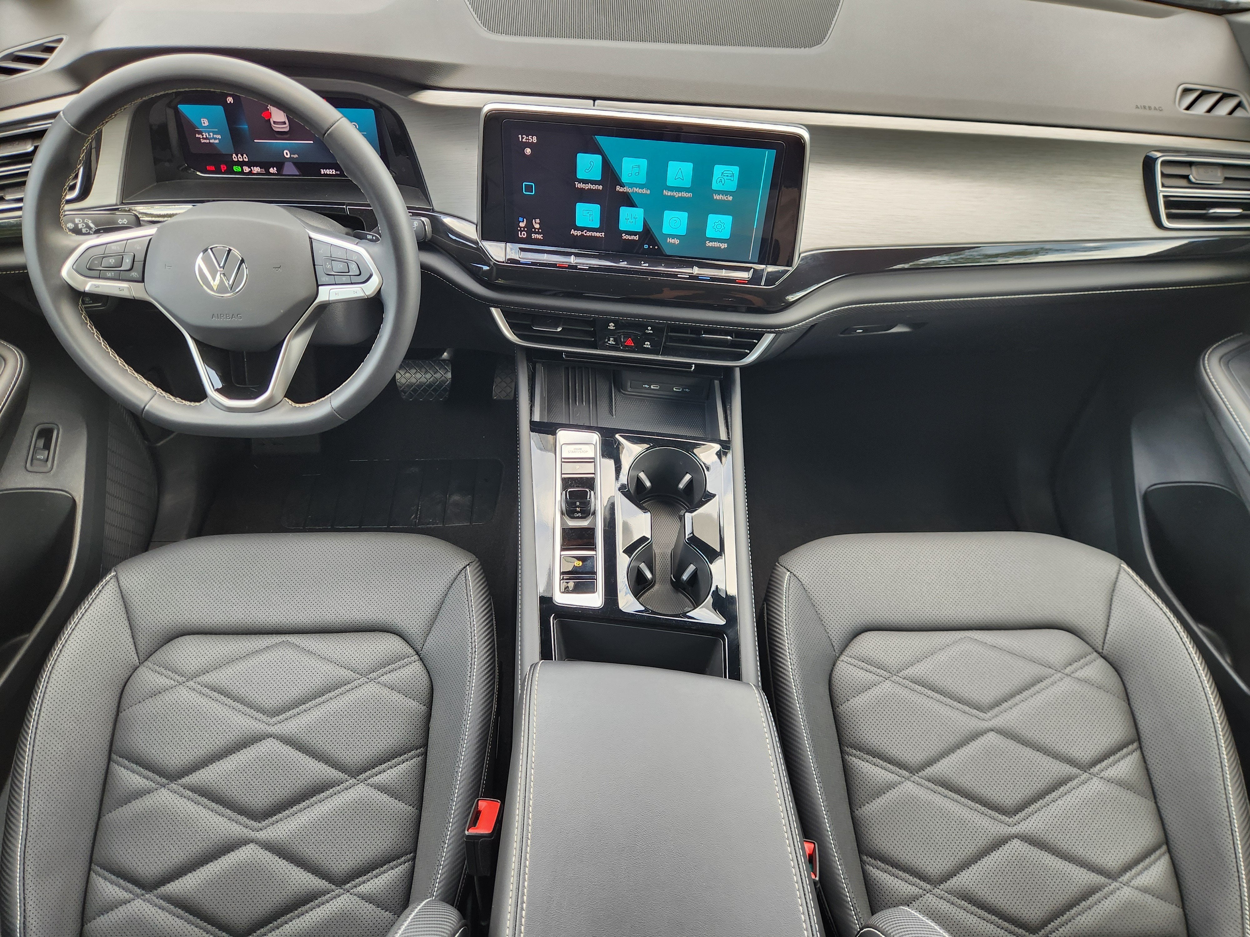 2026 Volkswagen Atlas Cross Sport 2.0T SE w/Technology