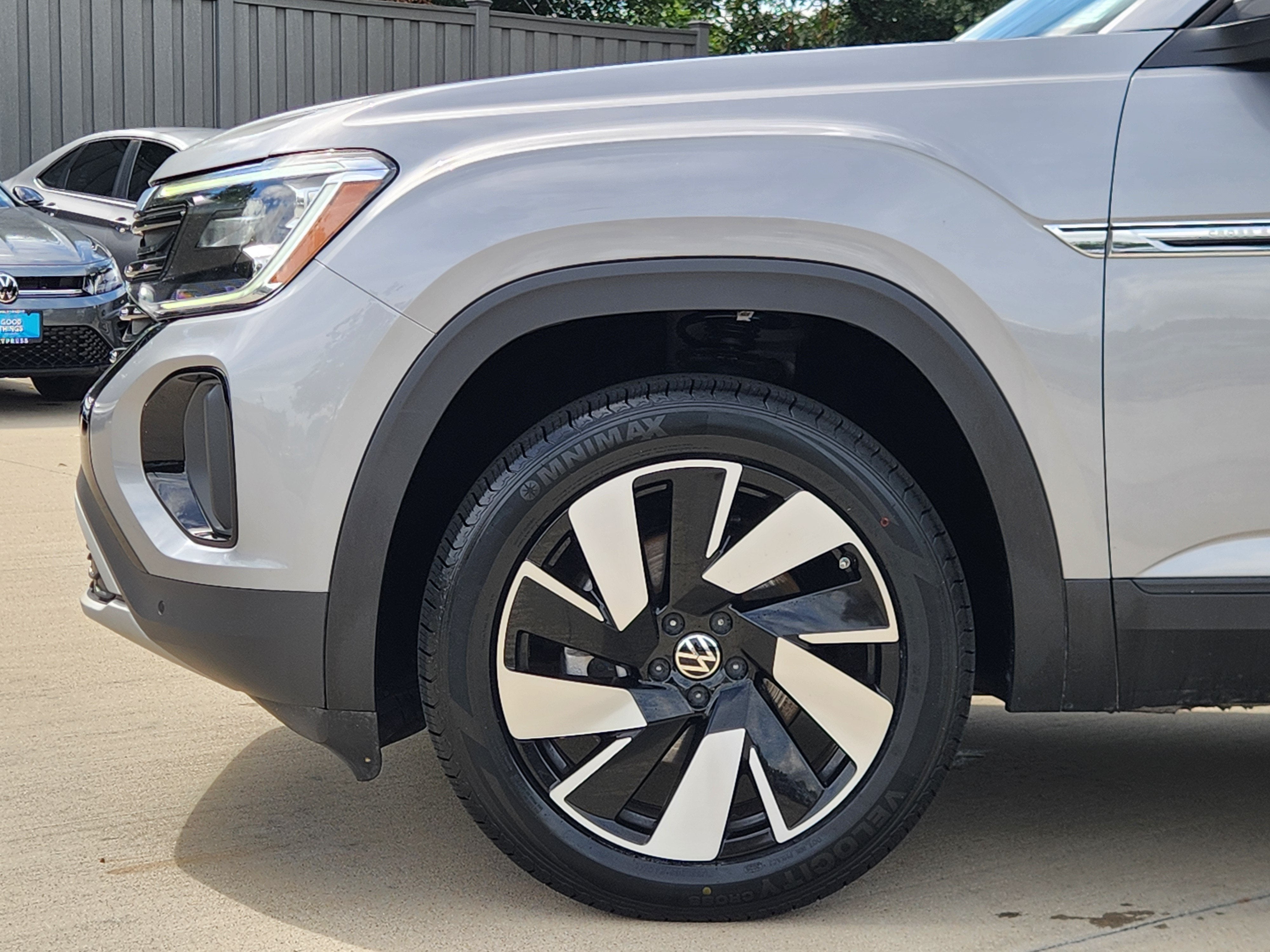 2026 Volkswagen Atlas Cross Sport 2.0T SE w/Technology
