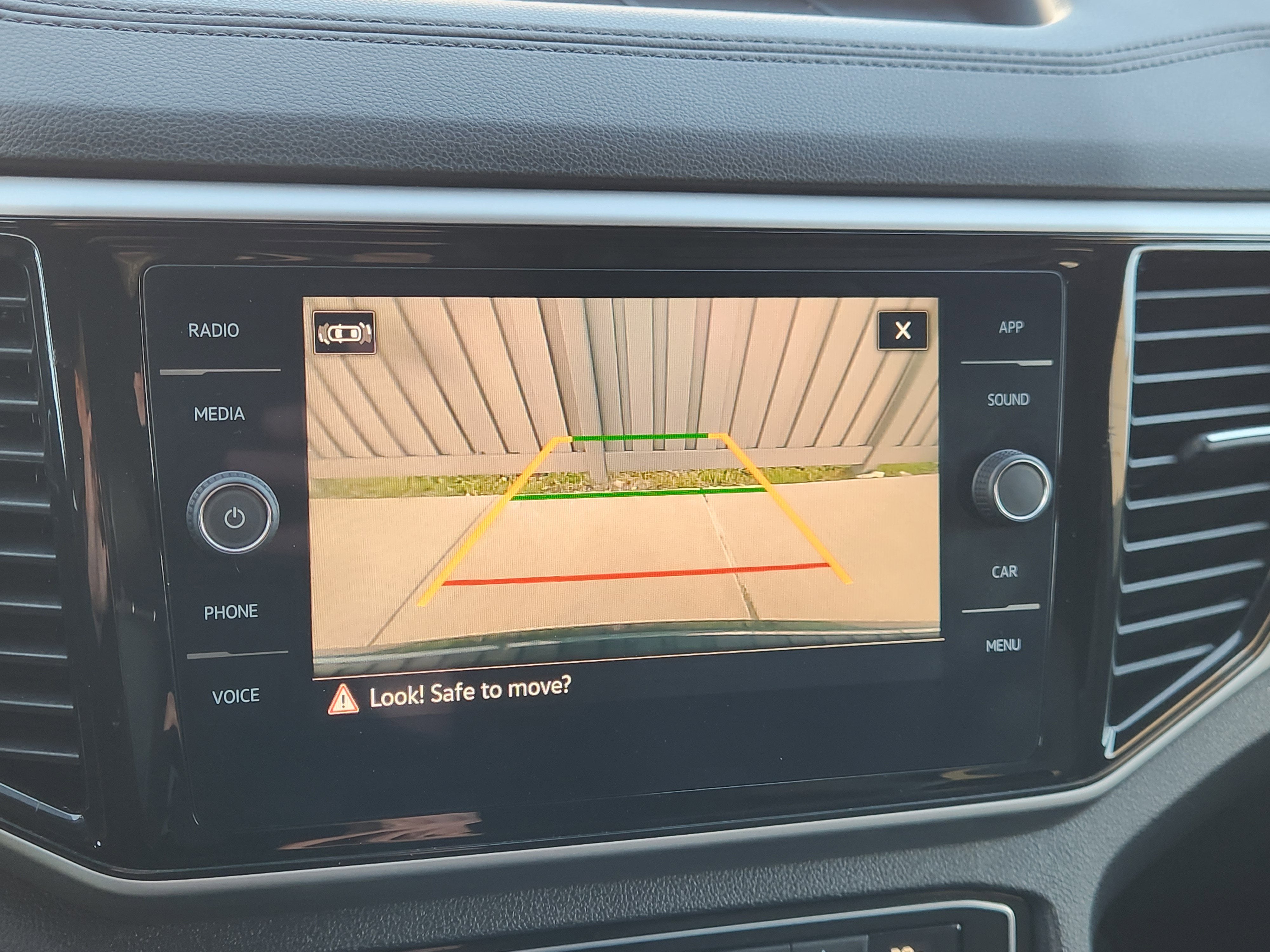 2023 Volkswagen Atlas Cross Sport 3.6L V6 SE w/Technology