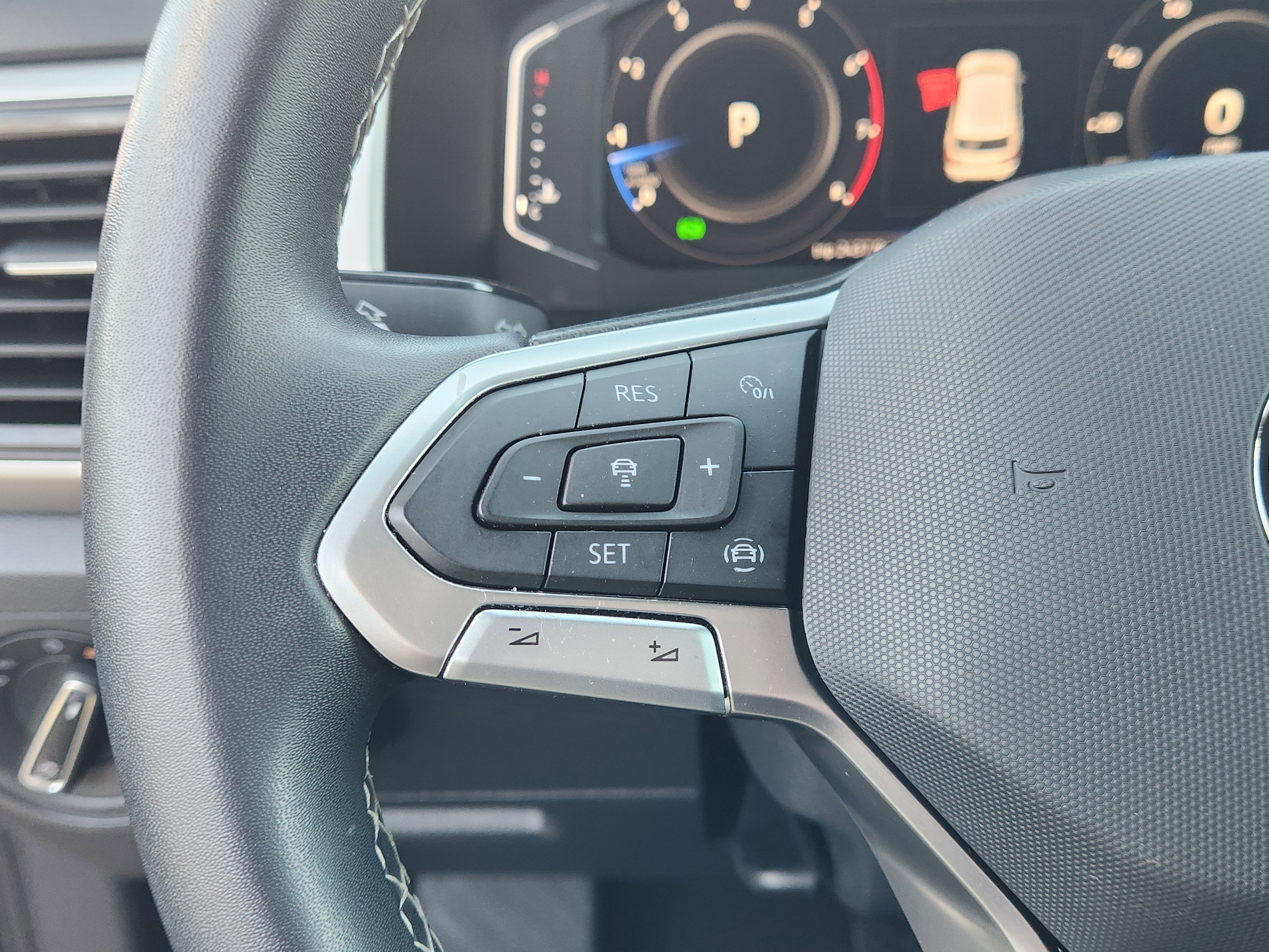 2023 Volkswagen Atlas Cross Sport 3.6L V6 SE w/Technology